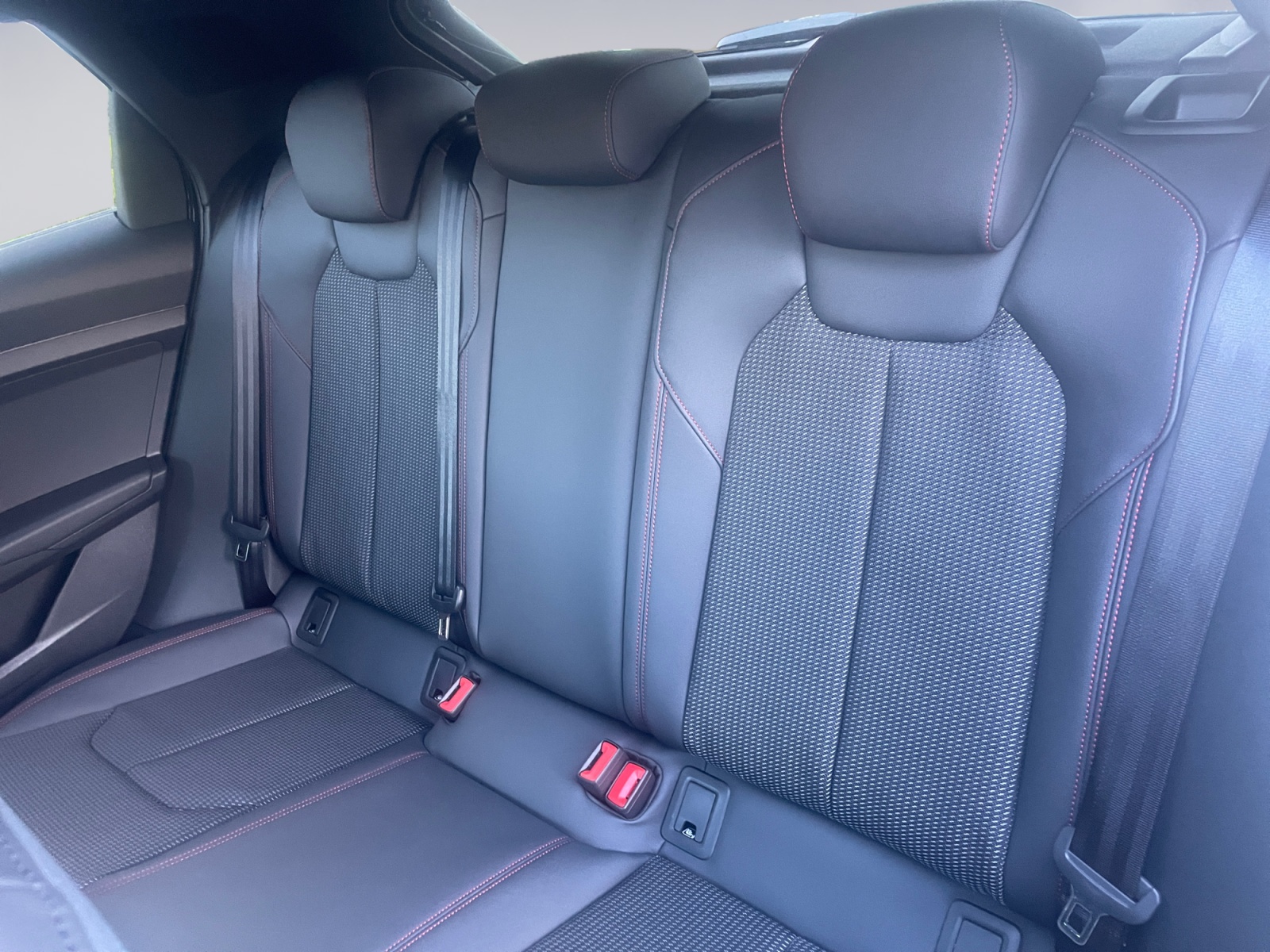 AUDI A1 allstreet 30 TFSI Attraction S-tronic-image-12