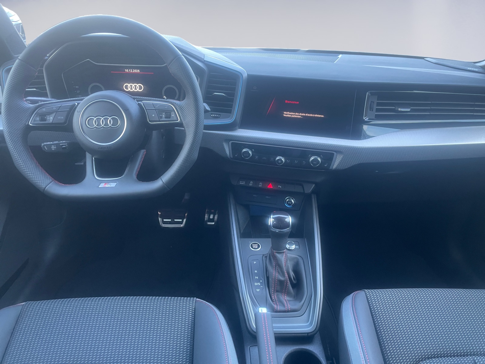 AUDI A1 allstreet 30 TFSI Attraction S-tronic-image-9