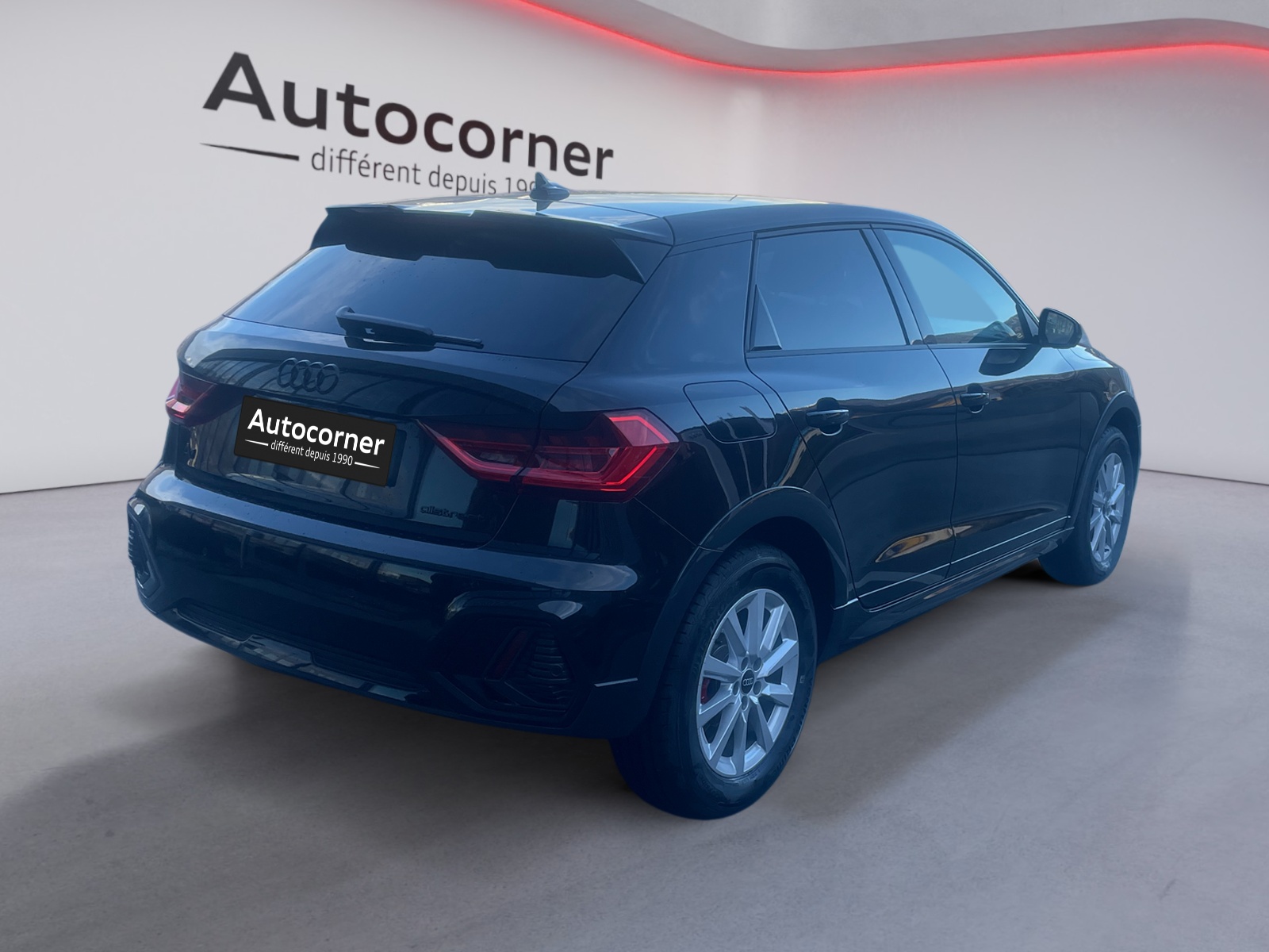 AUDI A1 allstreet 30 TFSI Attraction S-tronic-image-4