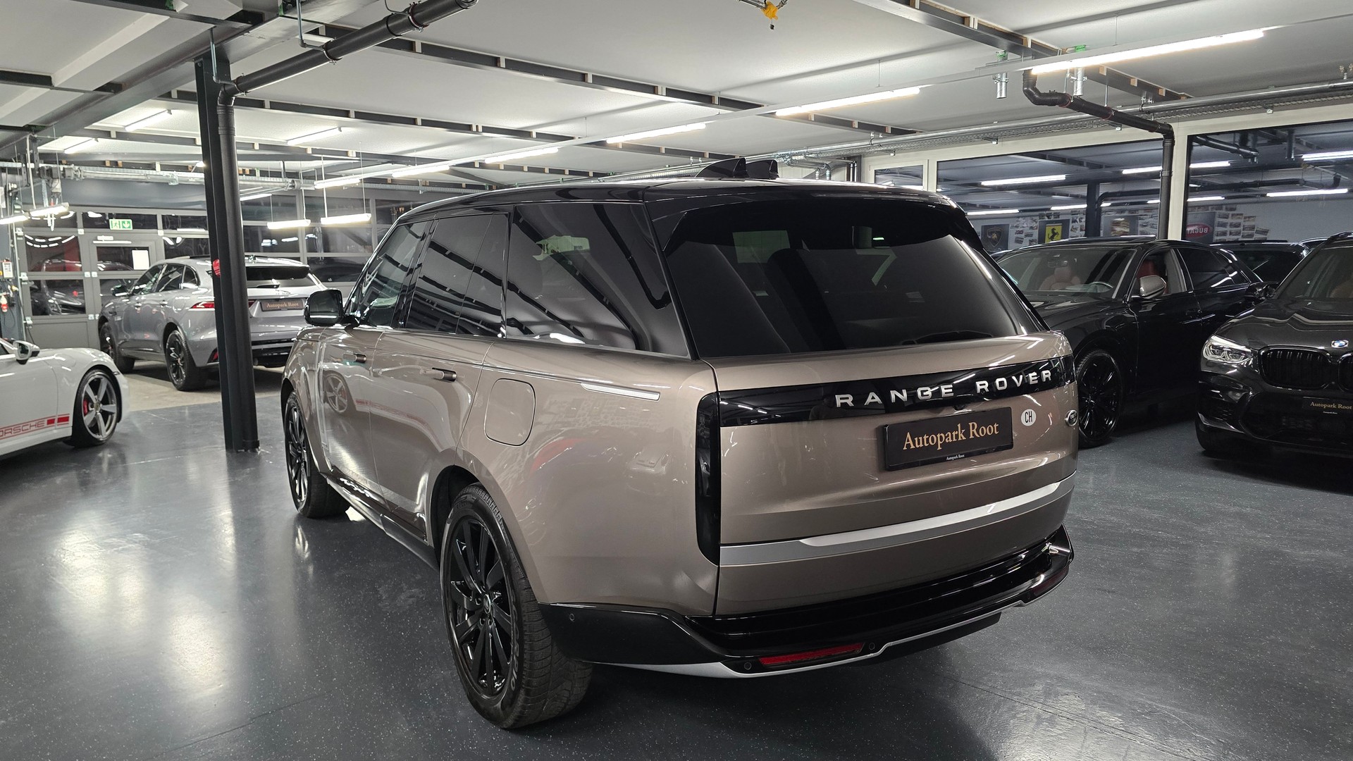 LAND ROVER Range Rover P440e Si6 PHEV Autobiography Automatic-image-6