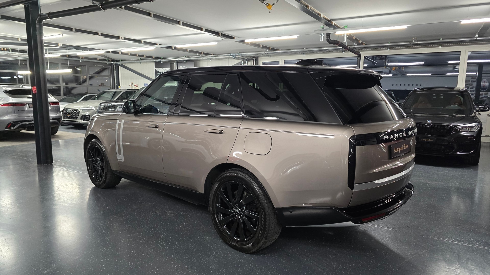 LAND ROVER Range Rover P440e Si6 PHEV Autobiography Automatic-image-7
