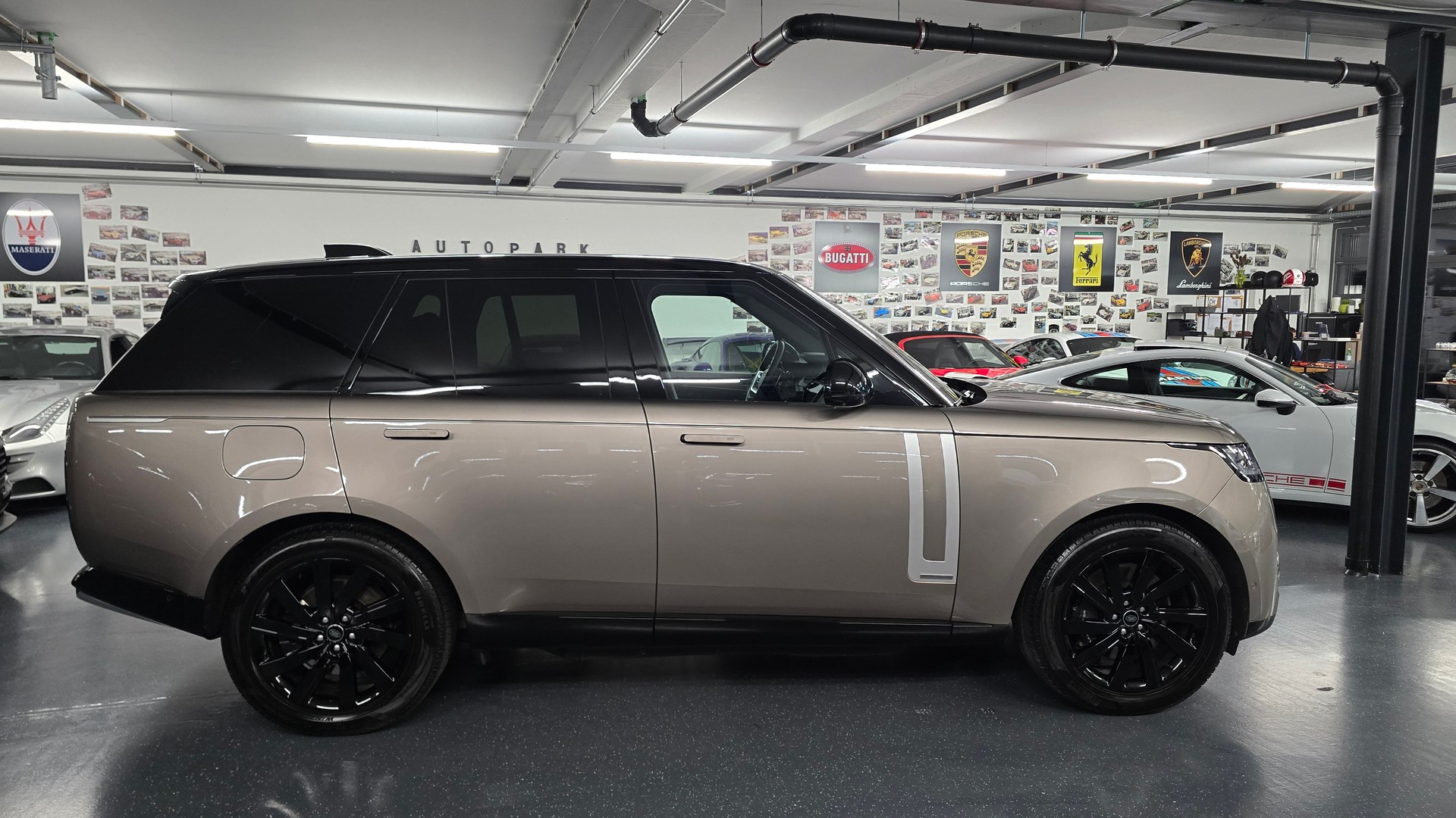 LAND ROVER Range Rover P440e Si6 PHEV Autobiography Automatic-image-3