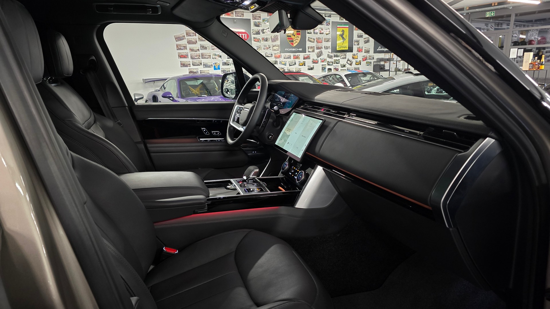 LAND ROVER Range Rover P440e Si6 PHEV Autobiography Automatic-image-19