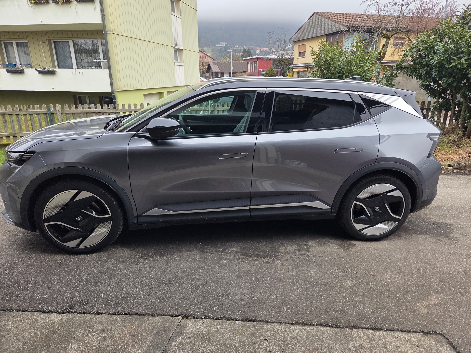 RENAULT Scénic E-Tech Long Range Iconic-image-1