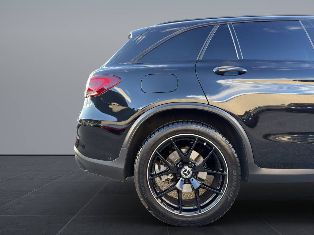 MERCEDES-BENZ GLC 200 AMG Line 4m-image-15
