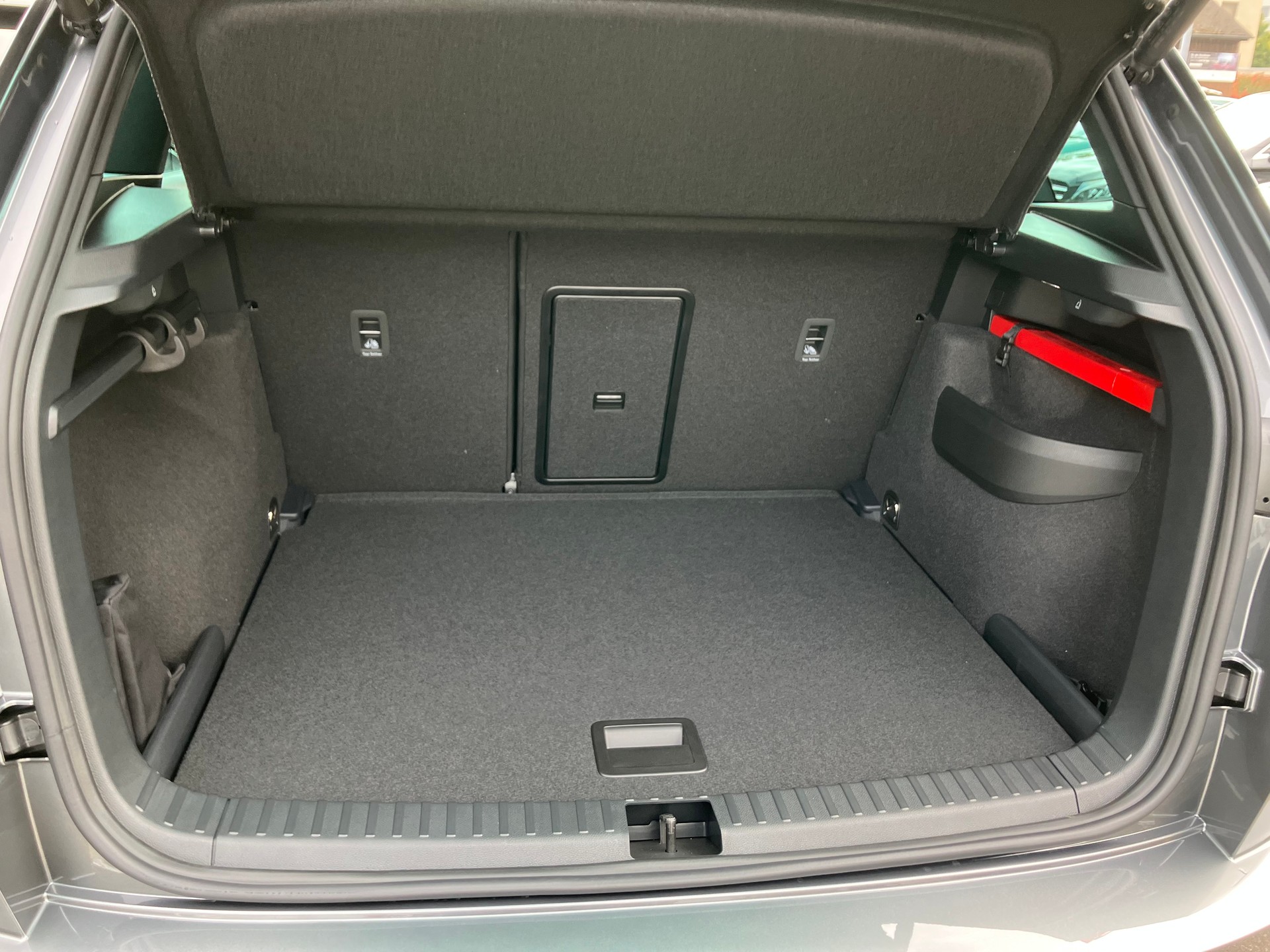 SKODA Karoq 2.0 TSI SportLine 4x4 DSG-image-6