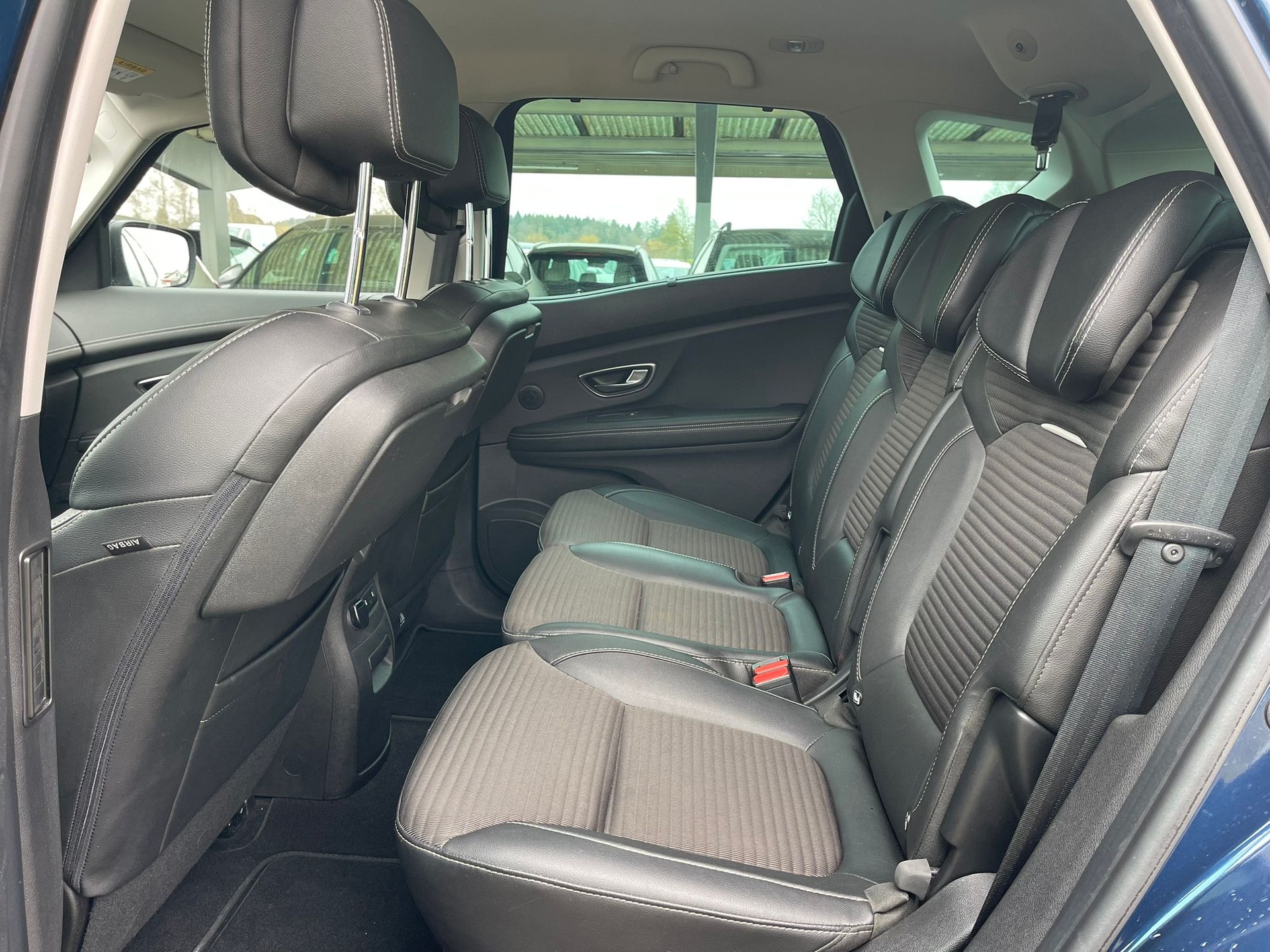 RENAULT Scénic 1.6 dCi Bose EDC-image-9