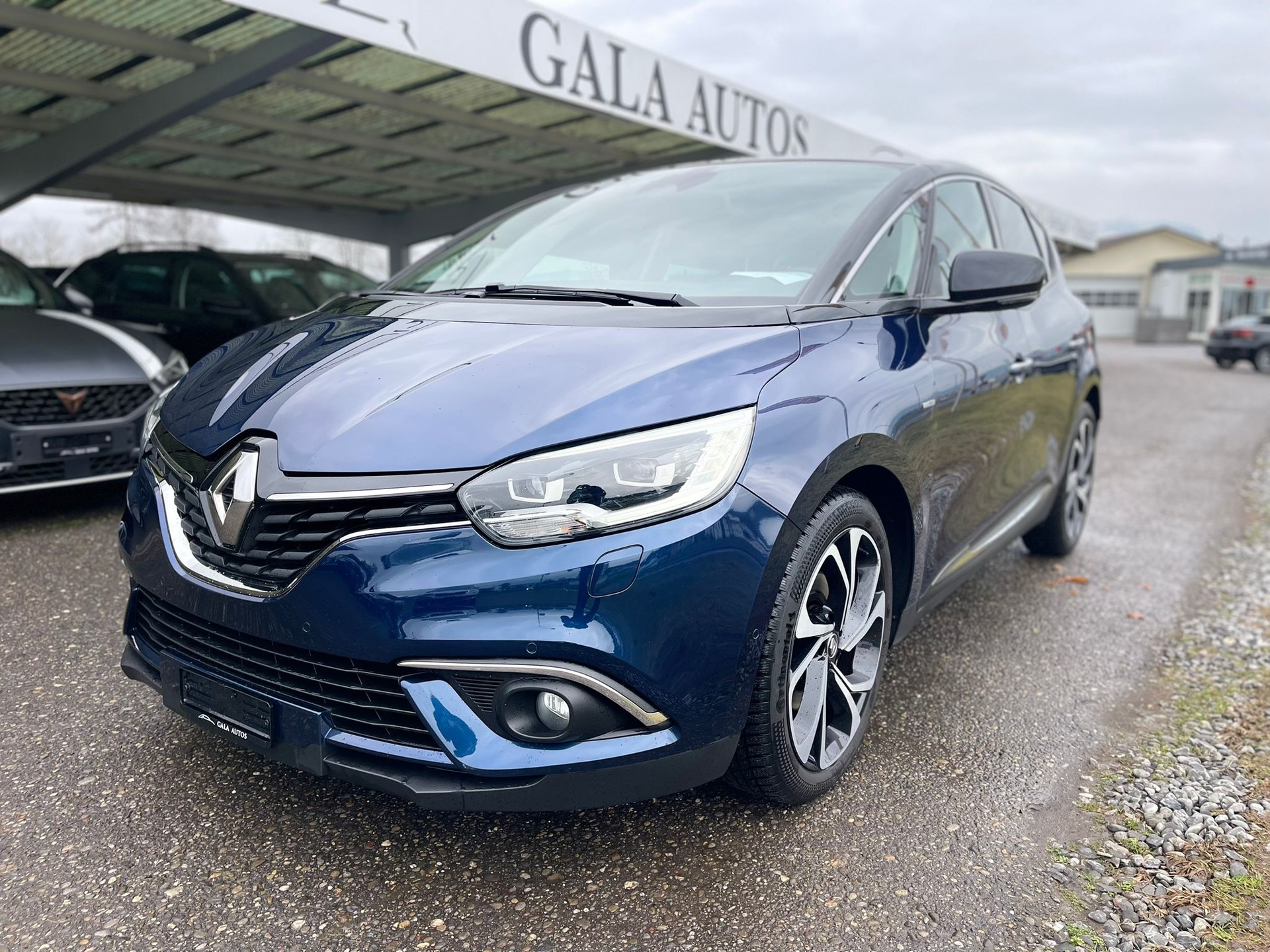 RENAULT Scénic 1.6 dCi Bose EDC-image-0