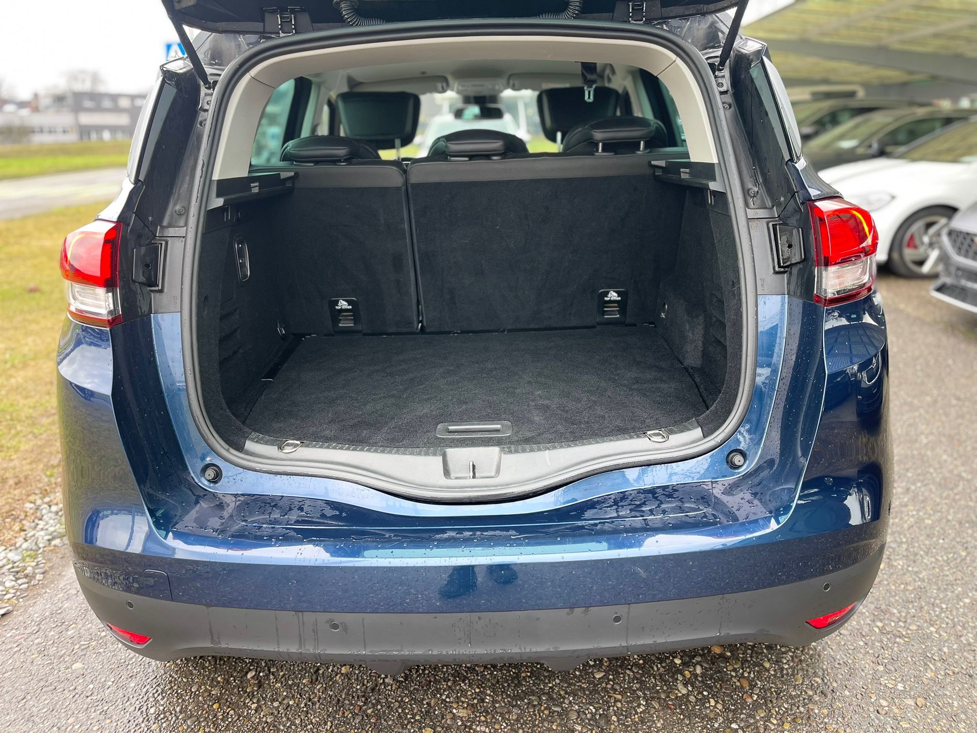 RENAULT Scénic 1.6 dCi Bose EDC-image-12