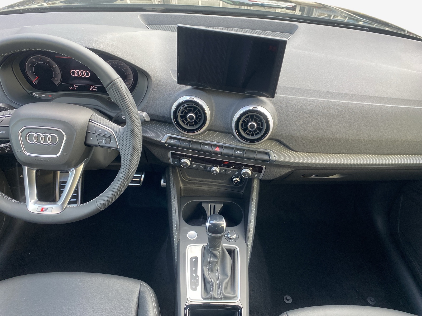 AUDI Q2 35 TFSI advanced S-tronic-image-10