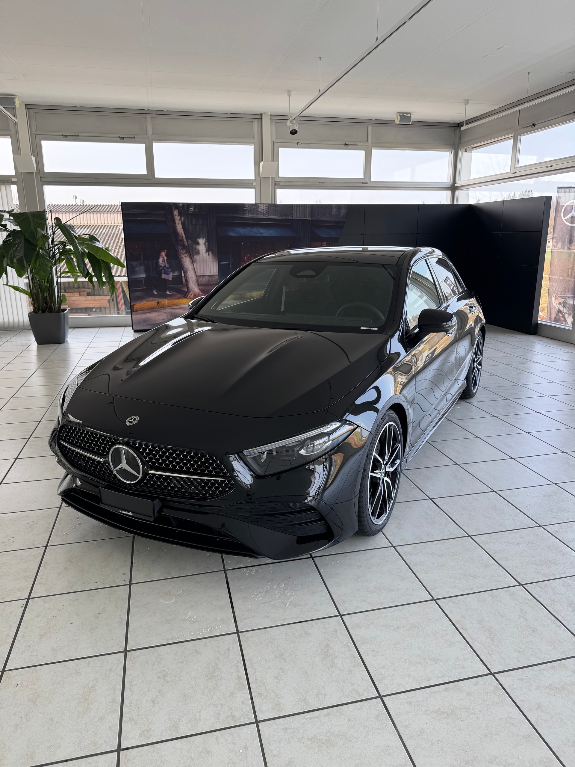 MERCEDES-BENZ A 220 4Matic-image-2