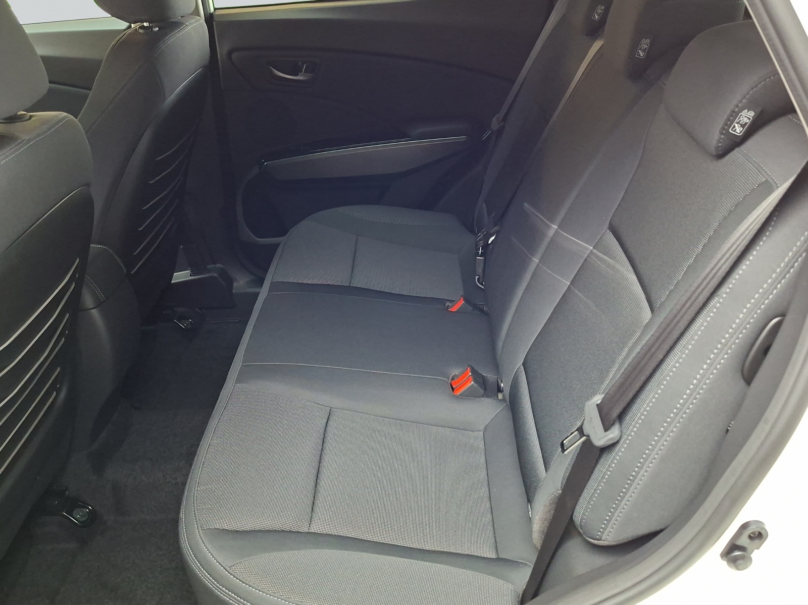 KGM-SsangYong Tivoli 1.5 T-Gdi Bronze 4WD-image-11