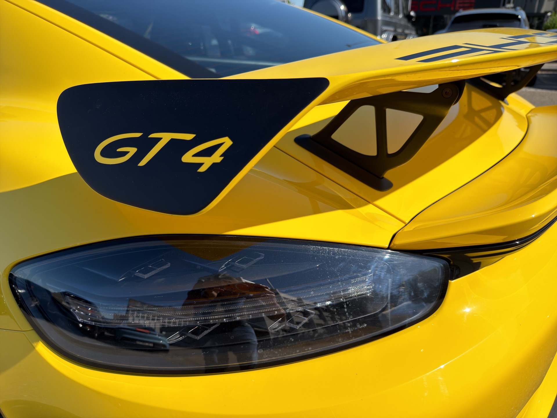 PORSCHE Cayman 718 GT4-image-22