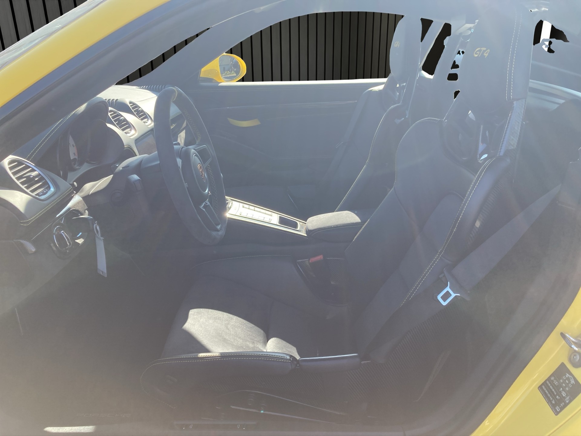 PORSCHE Cayman 718 GT4-image-8