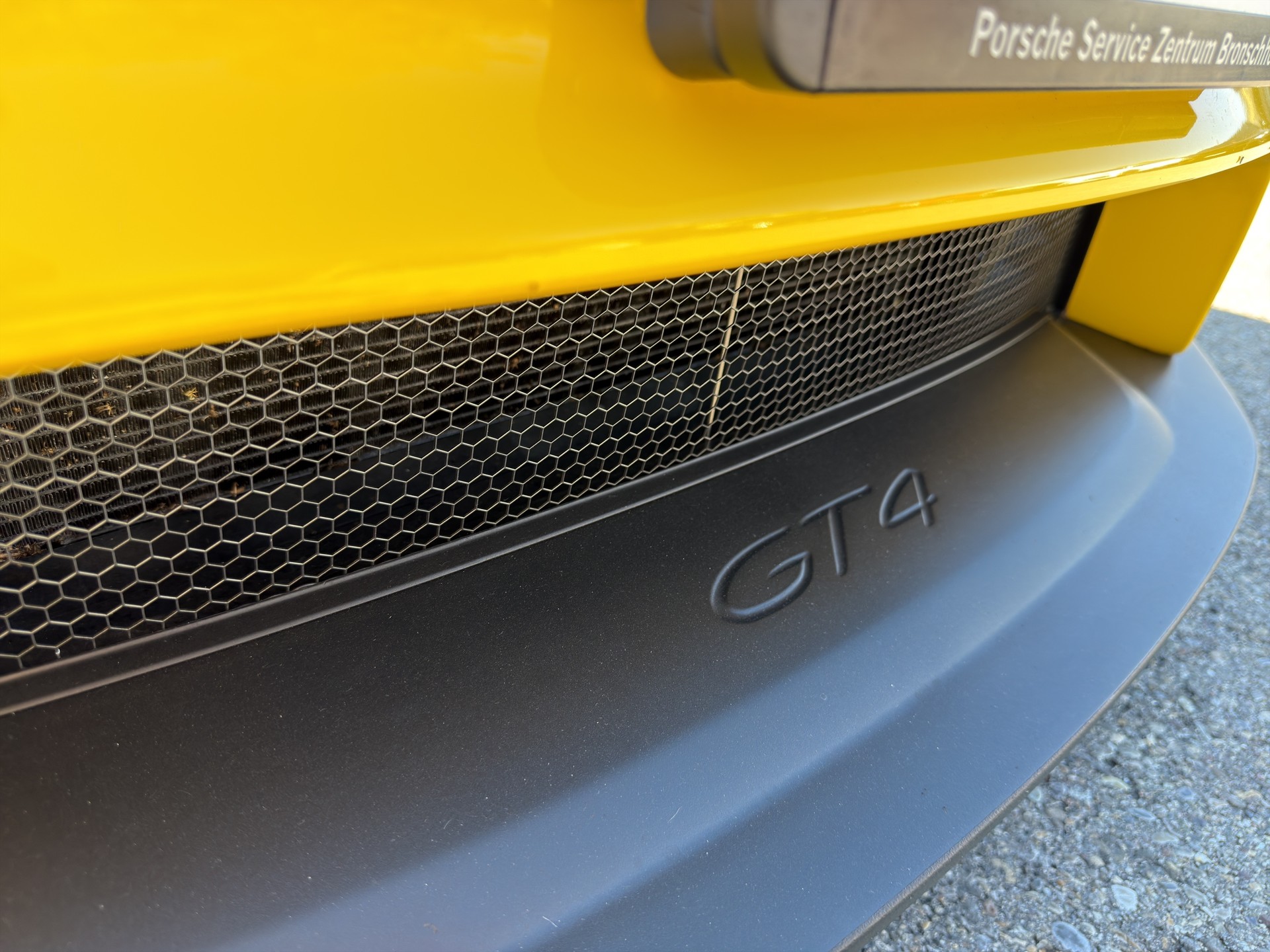 PORSCHE Cayman 718 GT4-image-24
