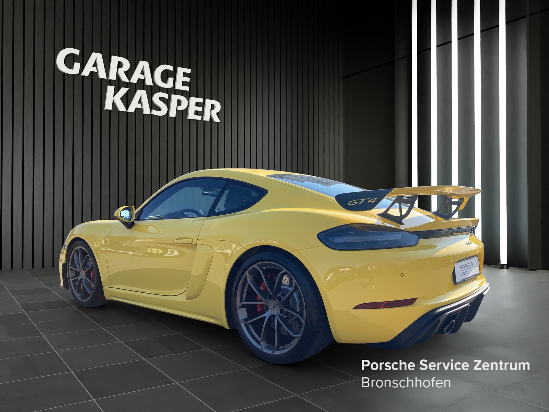PORSCHE Cayman 718 GT4-image-2