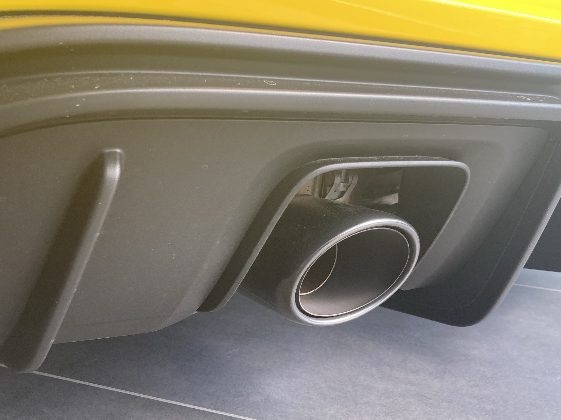 PORSCHE Cayman 718 GT4-image-29