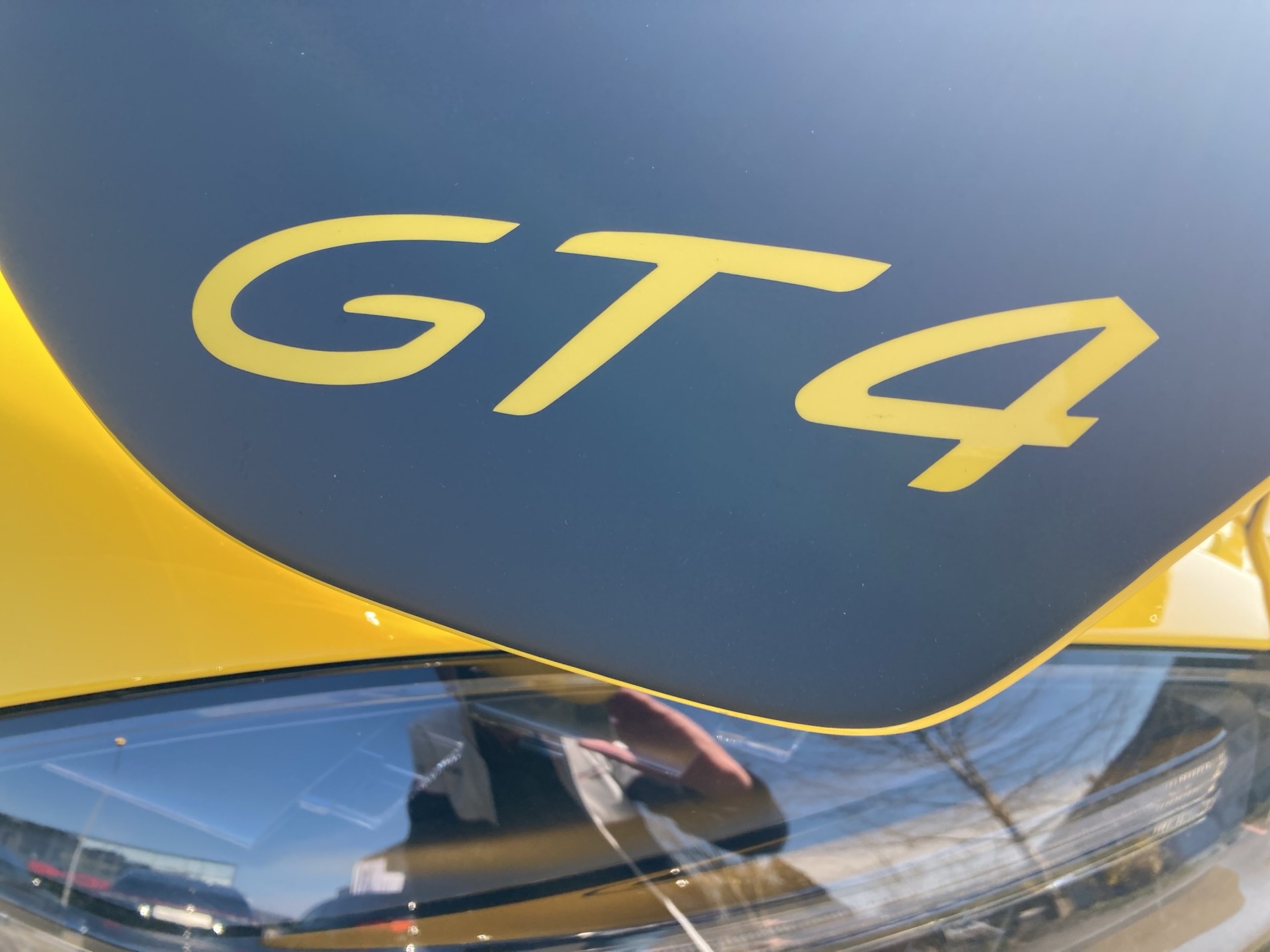 PORSCHE Cayman 718 GT4-image-18