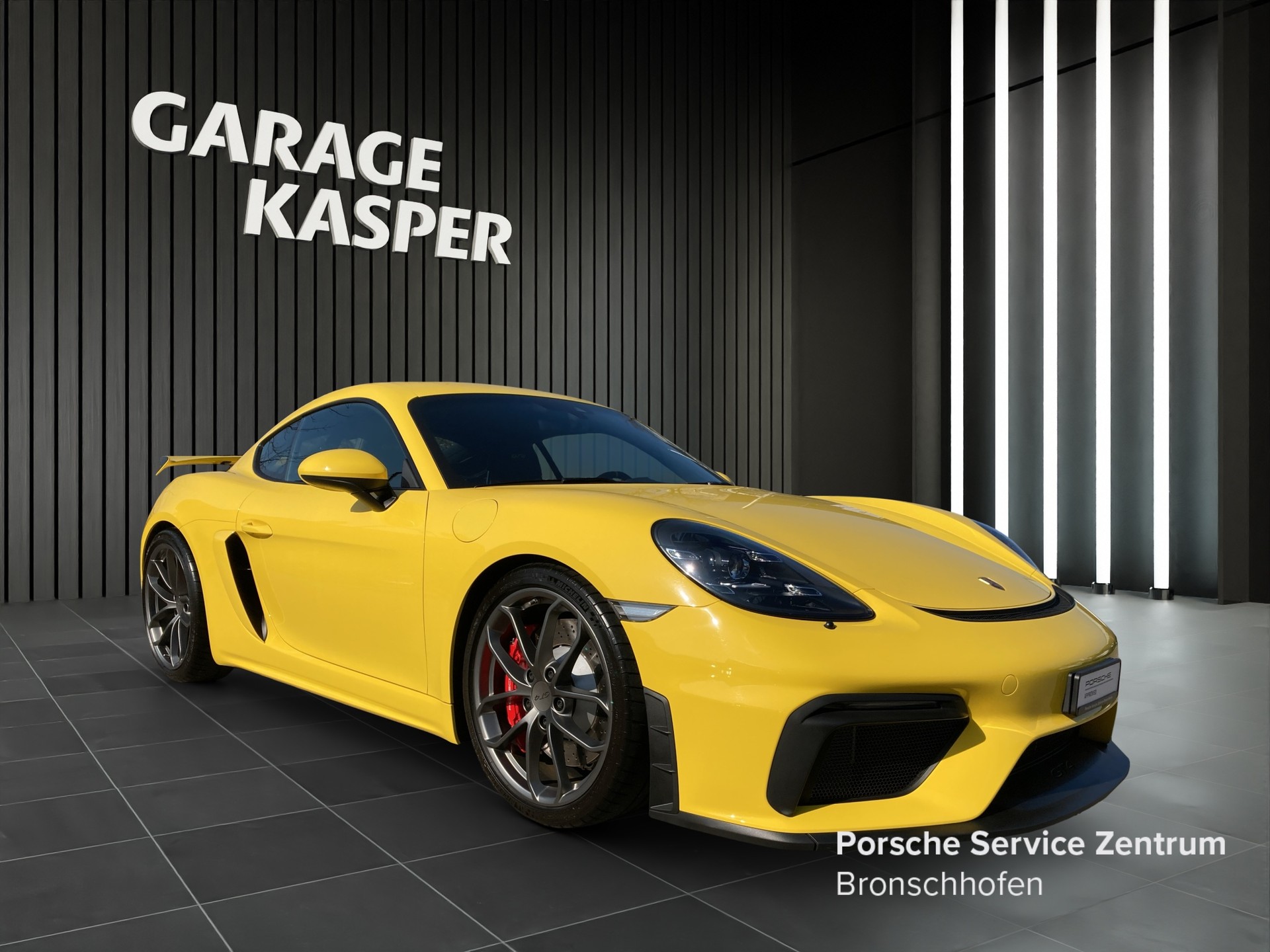 PORSCHE Cayman 718 GT4-image-0