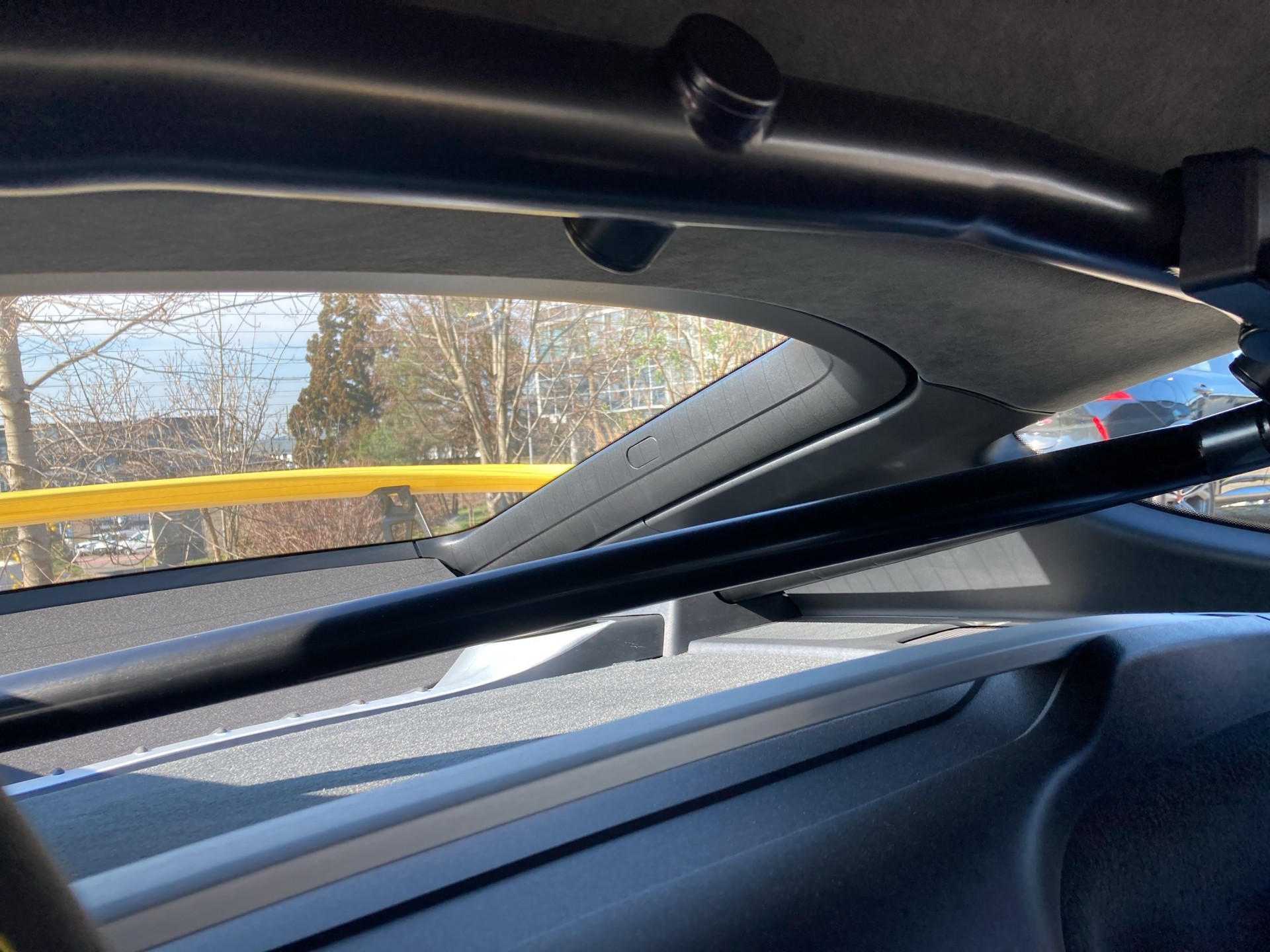 PORSCHE Cayman 718 GT4-image-16