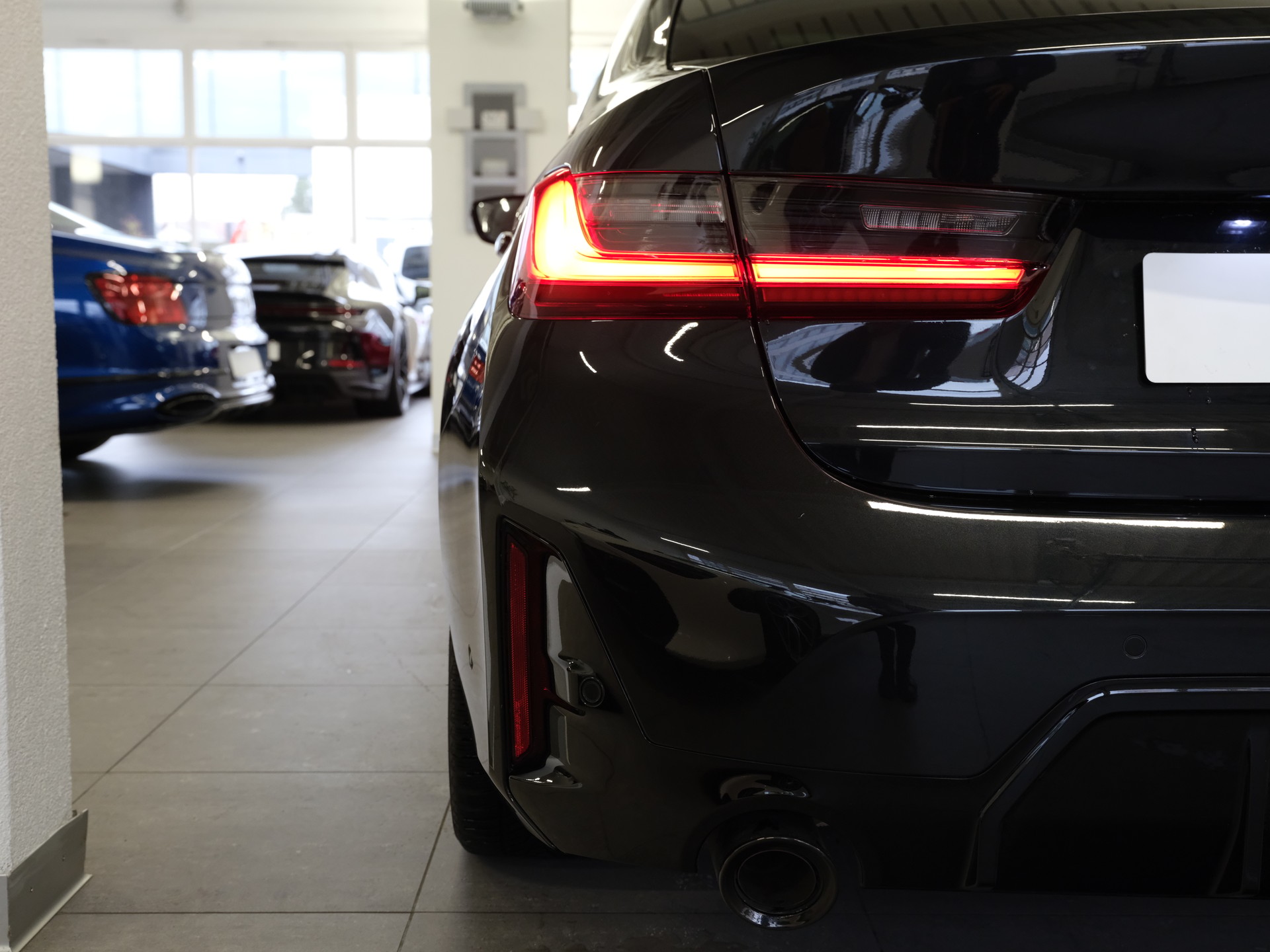 BMW 320d xDrive 48V Steptronic *Pano.* *Head-Up Display* *M Paket*-image-10