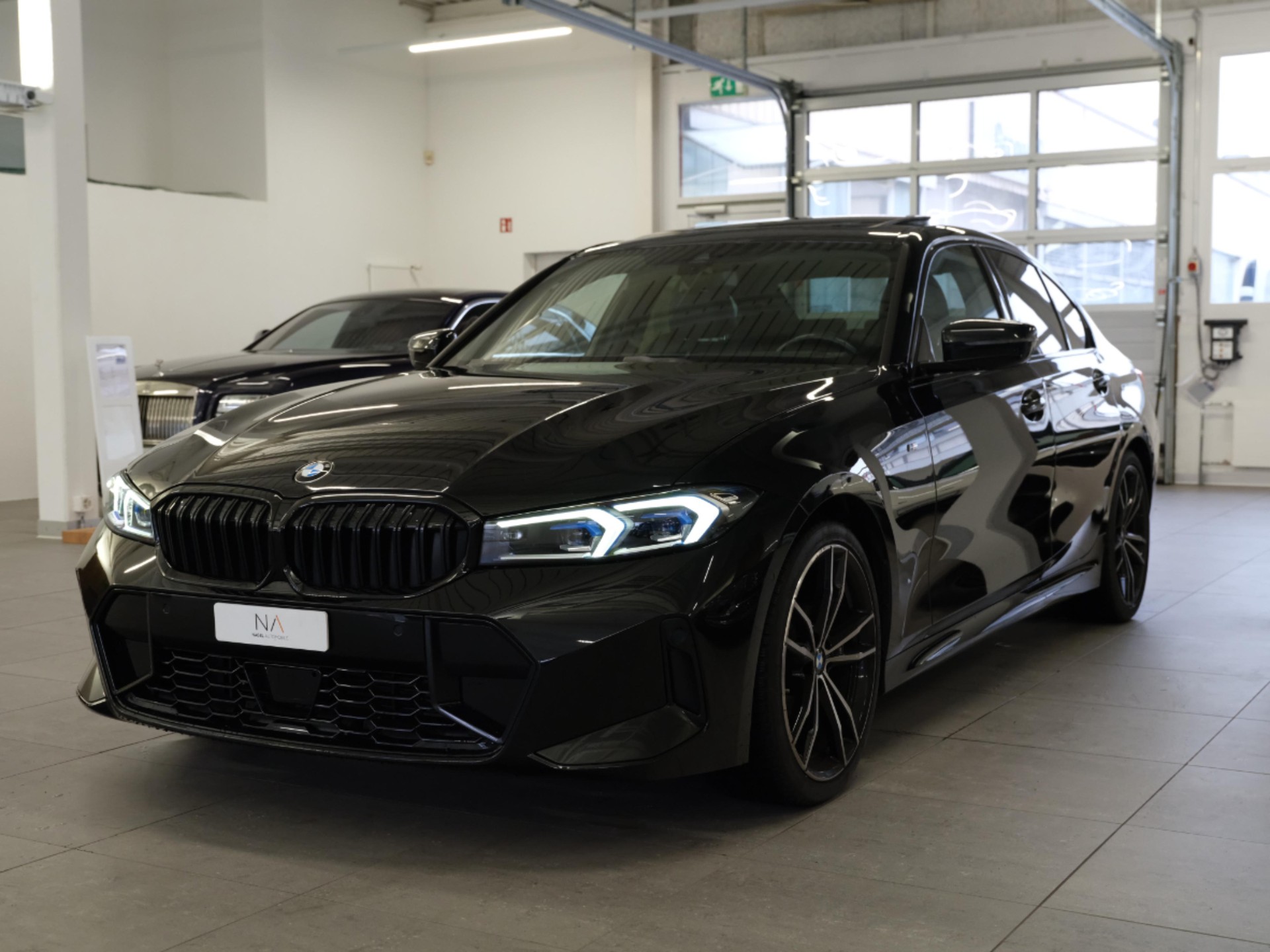 BMW 320d xDrive 48V Steptronic *Pano.* *Head-Up Display* *M Paket*-image-3