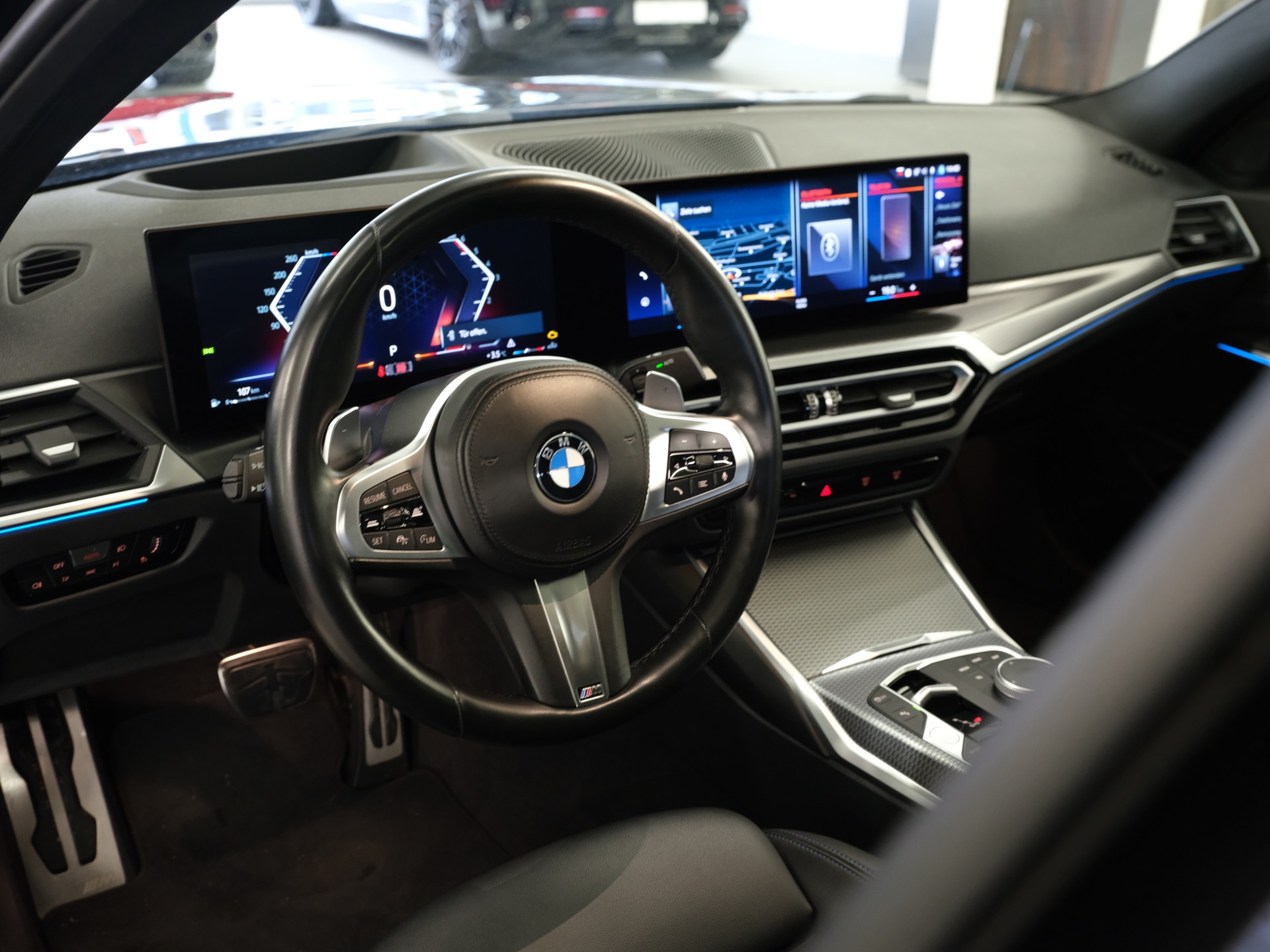 BMW 320d xDrive 48V Steptronic *Pano.* *Head-Up Display* *M Paket*-image-17