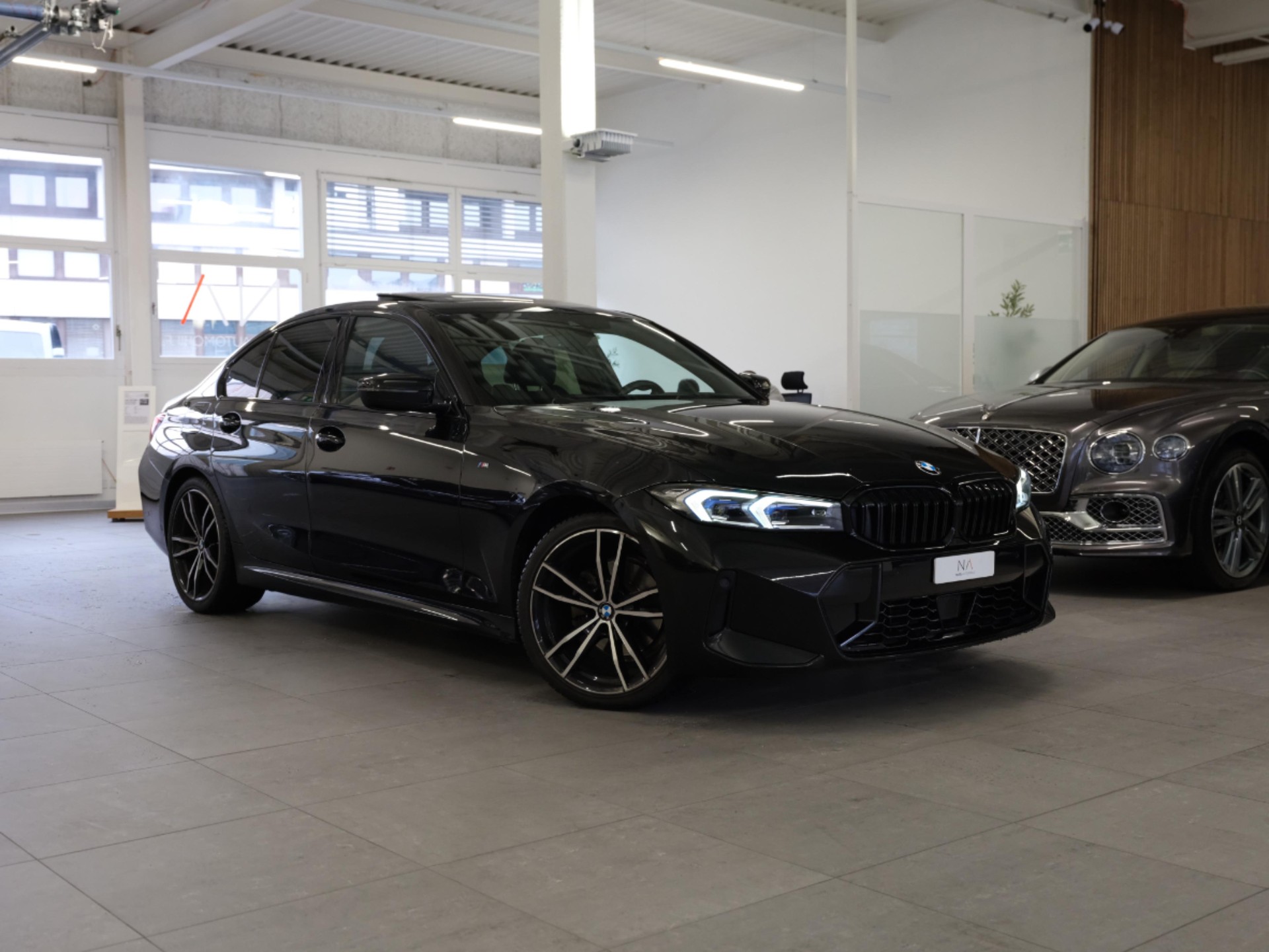 BMW 320d xDrive 48V Steptronic *Pano.* *Head-Up Display* *M Paket*-image-0