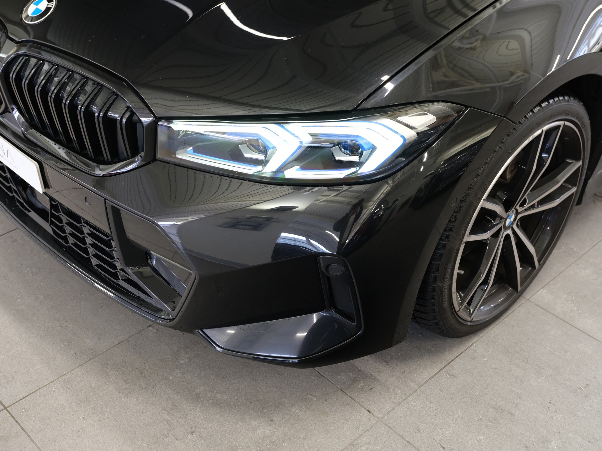 BMW 320d xDrive 48V Steptronic *Pano.* *Head-Up Display* *M Paket*-image-9