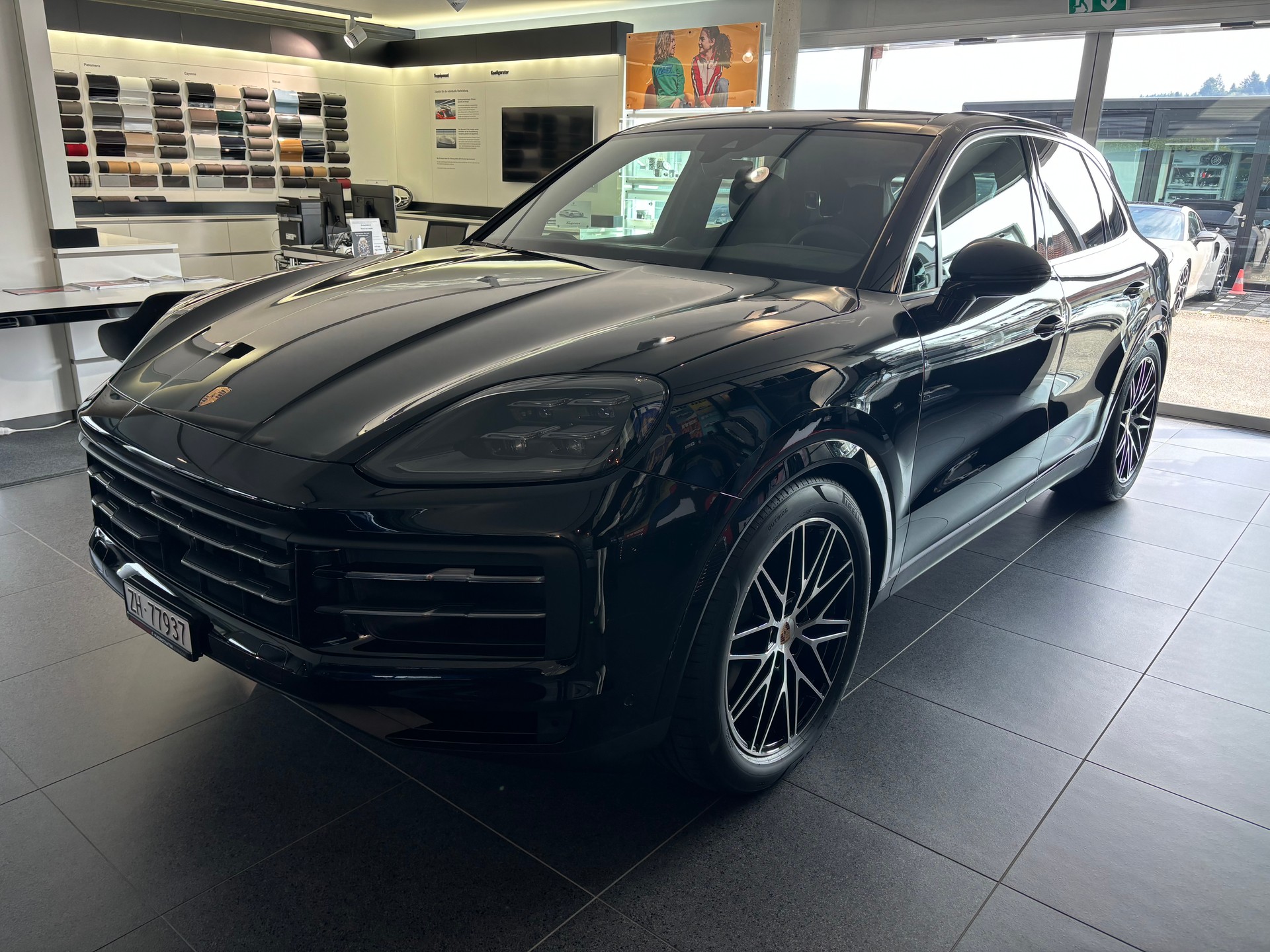 PORSCHE Cayenne Tiptronic-image-1