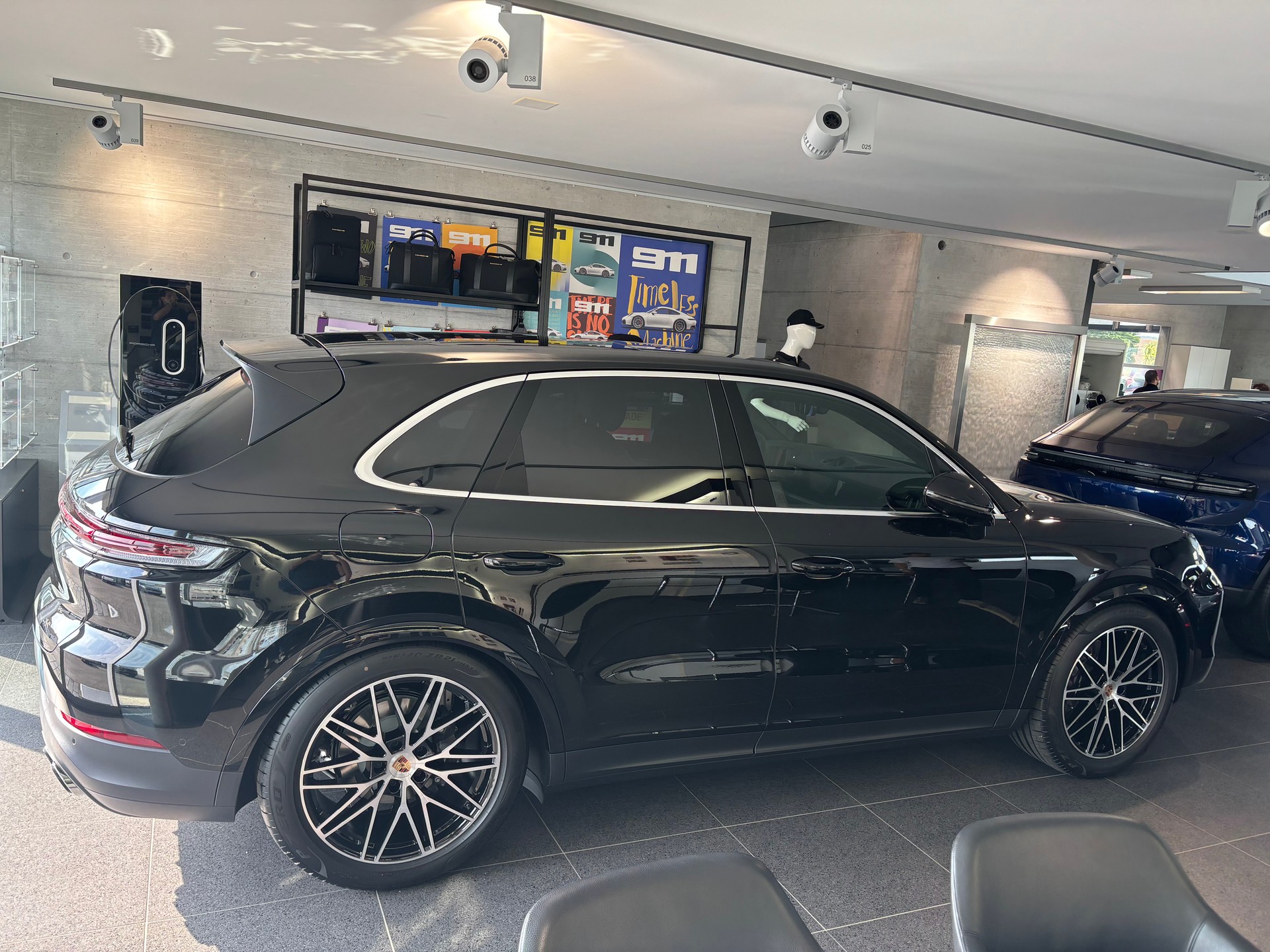 PORSCHE Cayenne Tiptronic-image-2