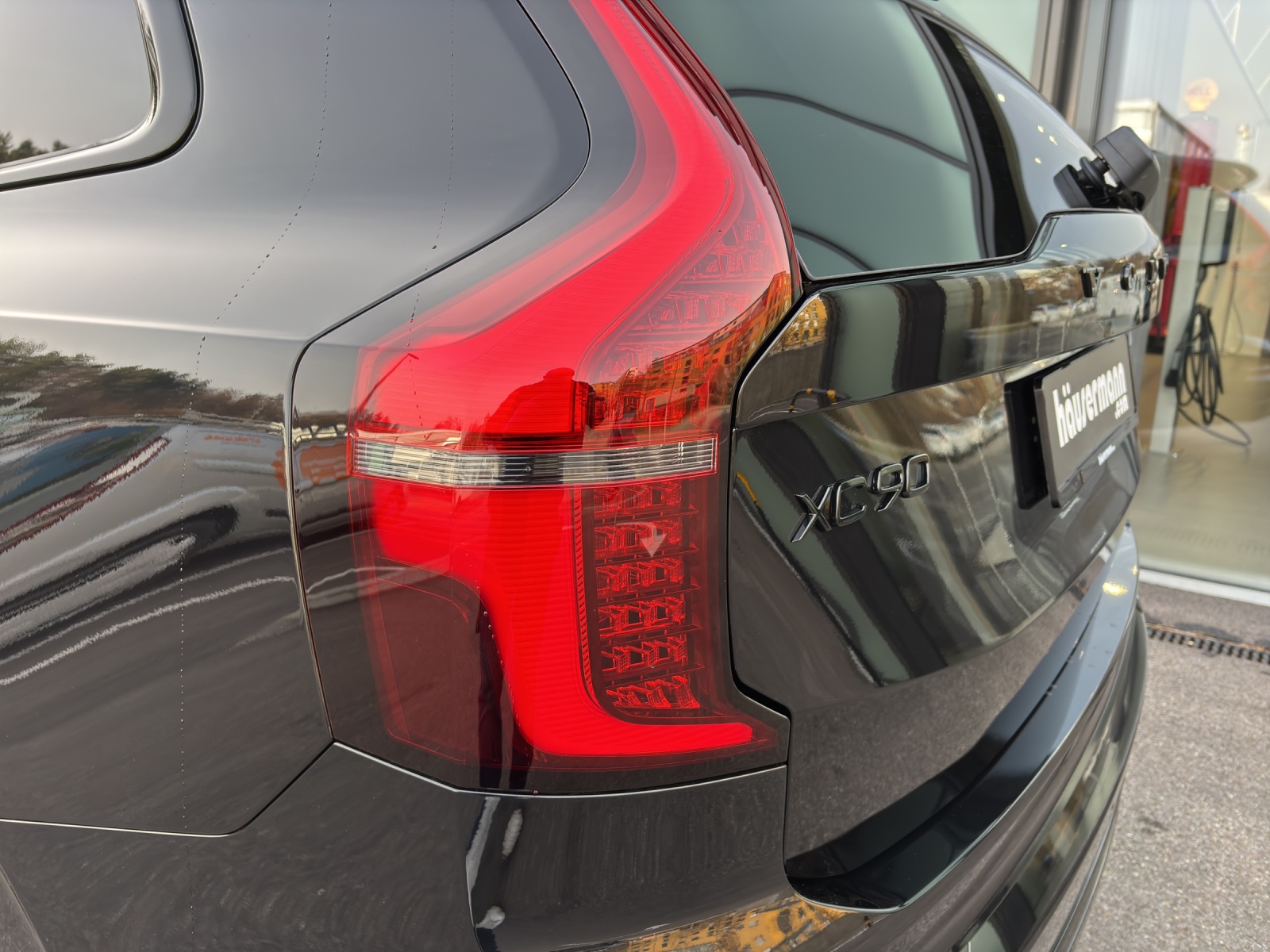 VOLVO XC90 2.0 B5 MH Black Edition AWD-image-14