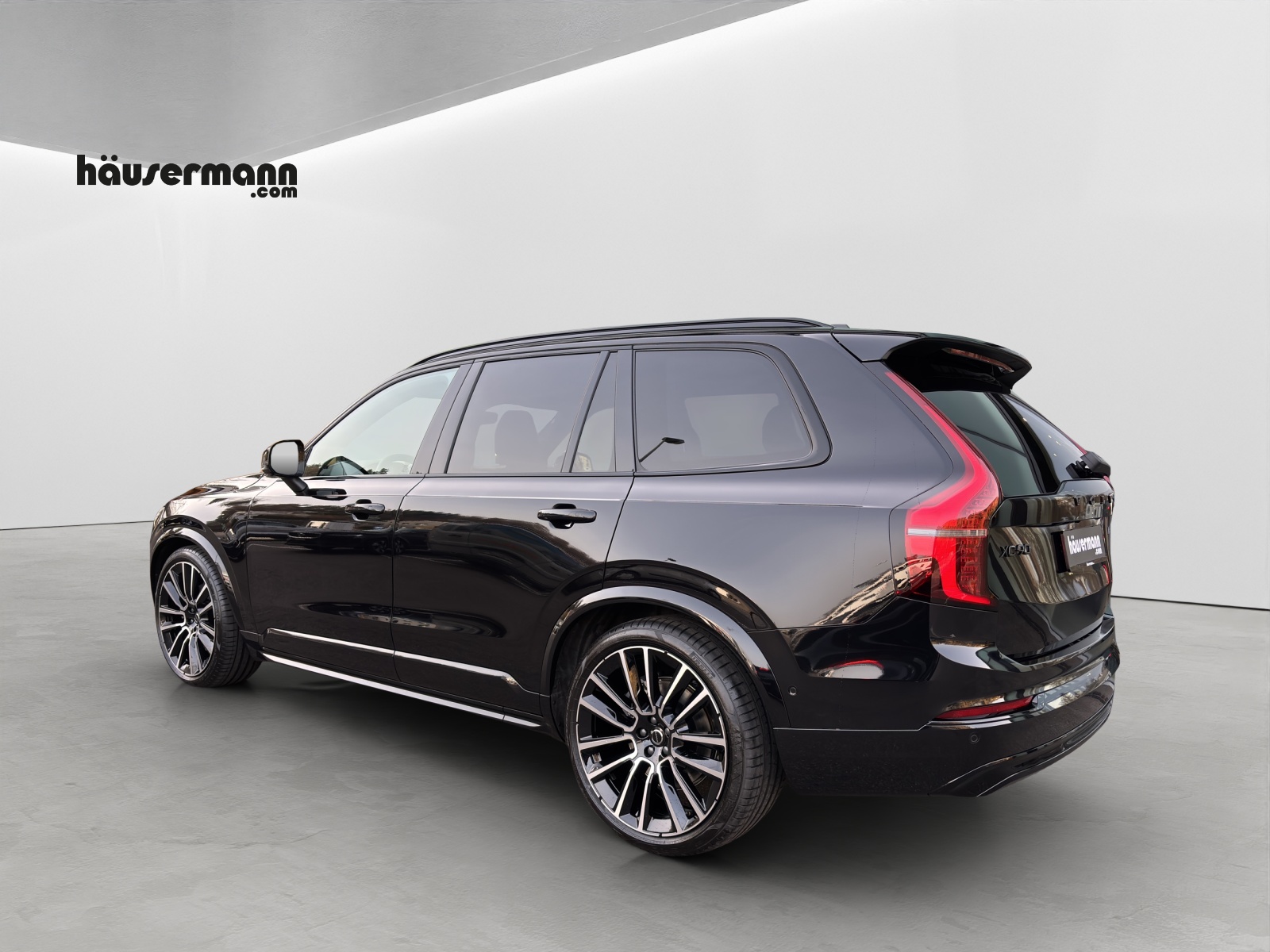 VOLVO XC90 2.0 B5 MH Black Edition AWD-image-2
