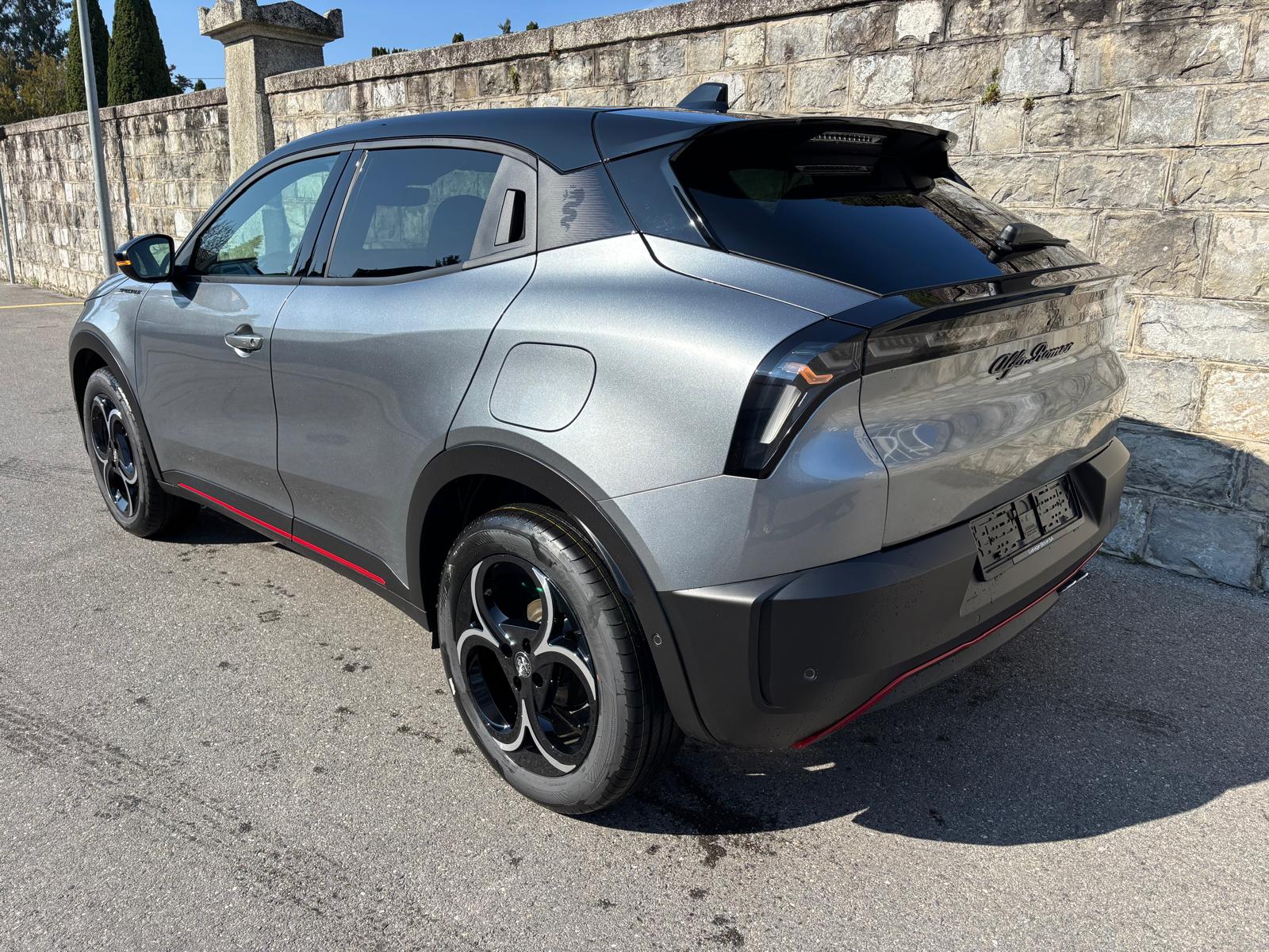 ALFA ROMEO Junior 1.2 48V Hybrid Speciale-image-1