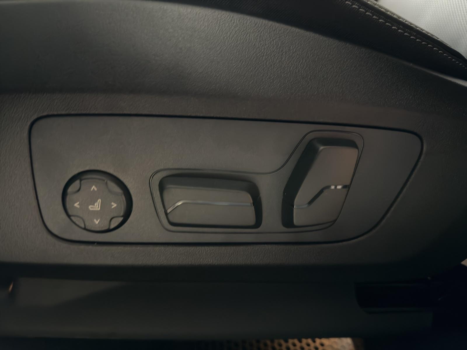 BMW X1 20d xDrive paddles-image-14