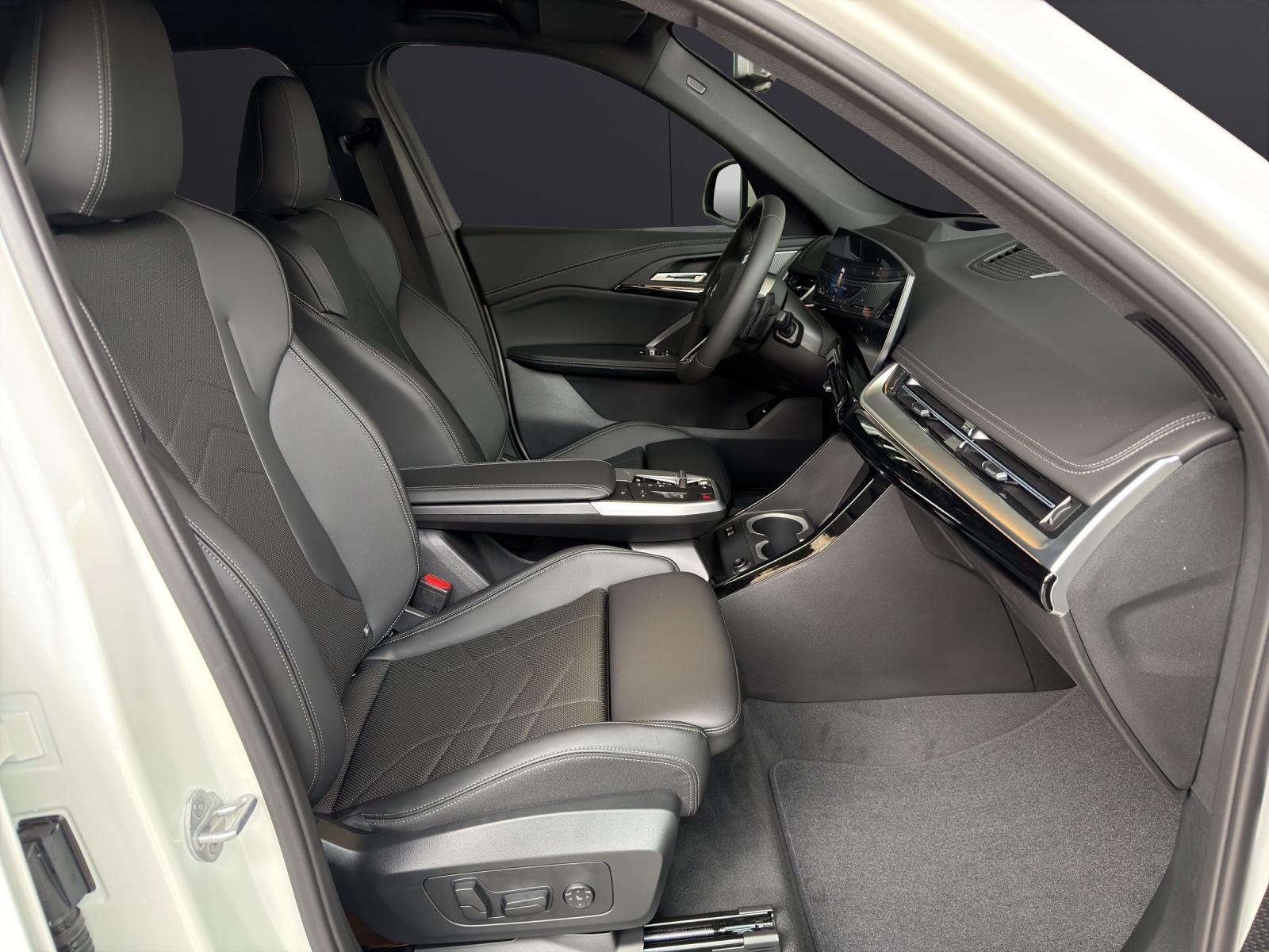 BMW X1 20d xDrive paddles-image-18