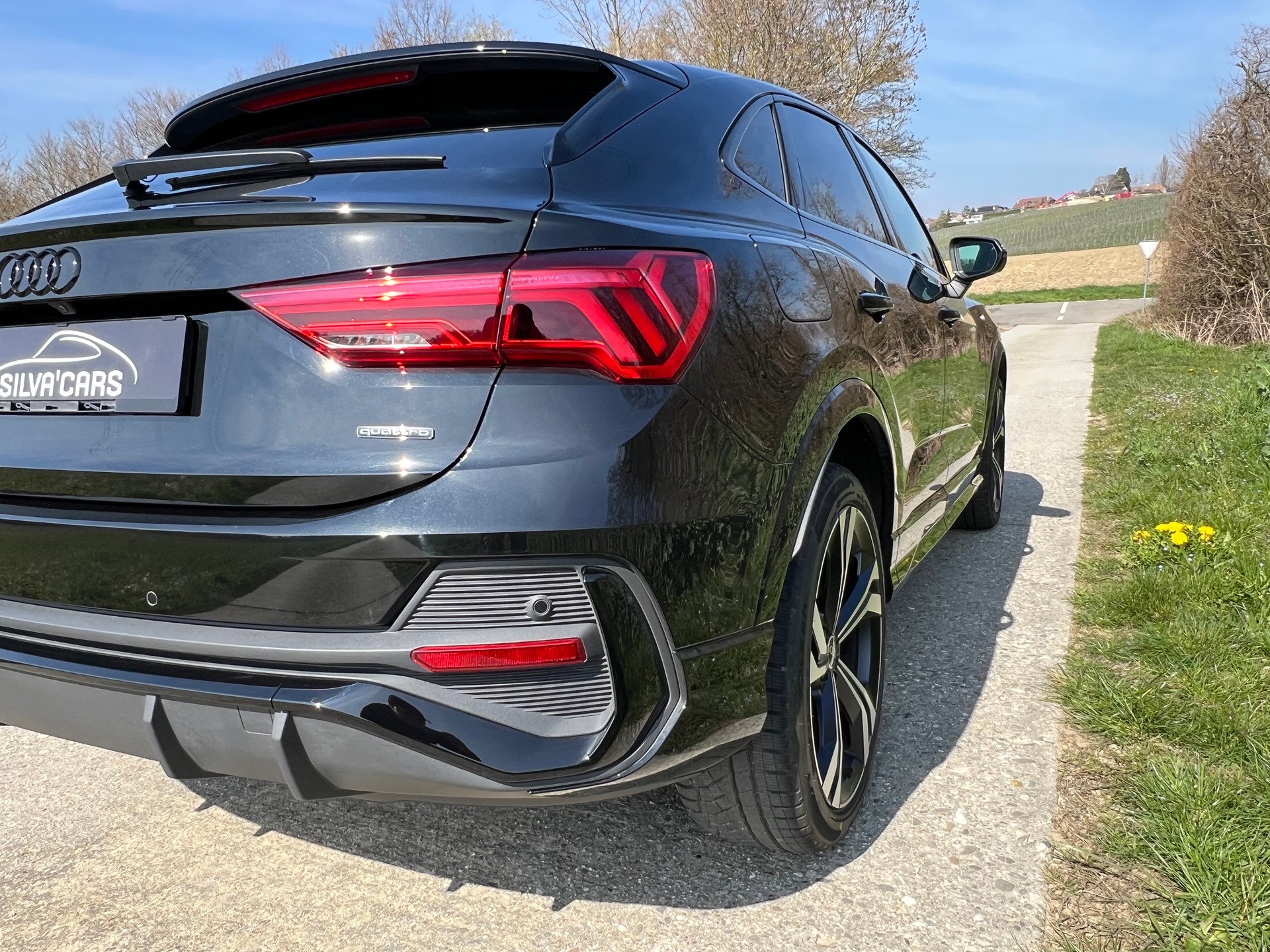 AUDI Q3 Sportback 45 TFSI S line quattro S-tronic-image-14