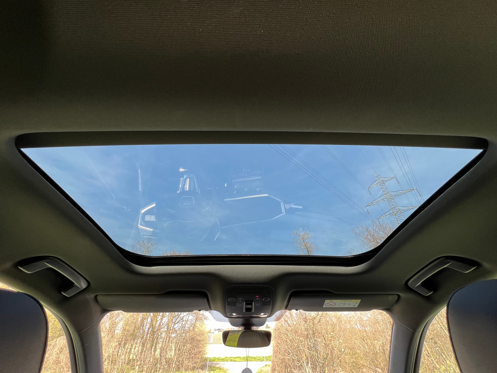 AUDI Q3 Sportback 45 TFSI S line quattro S-tronic-image-9