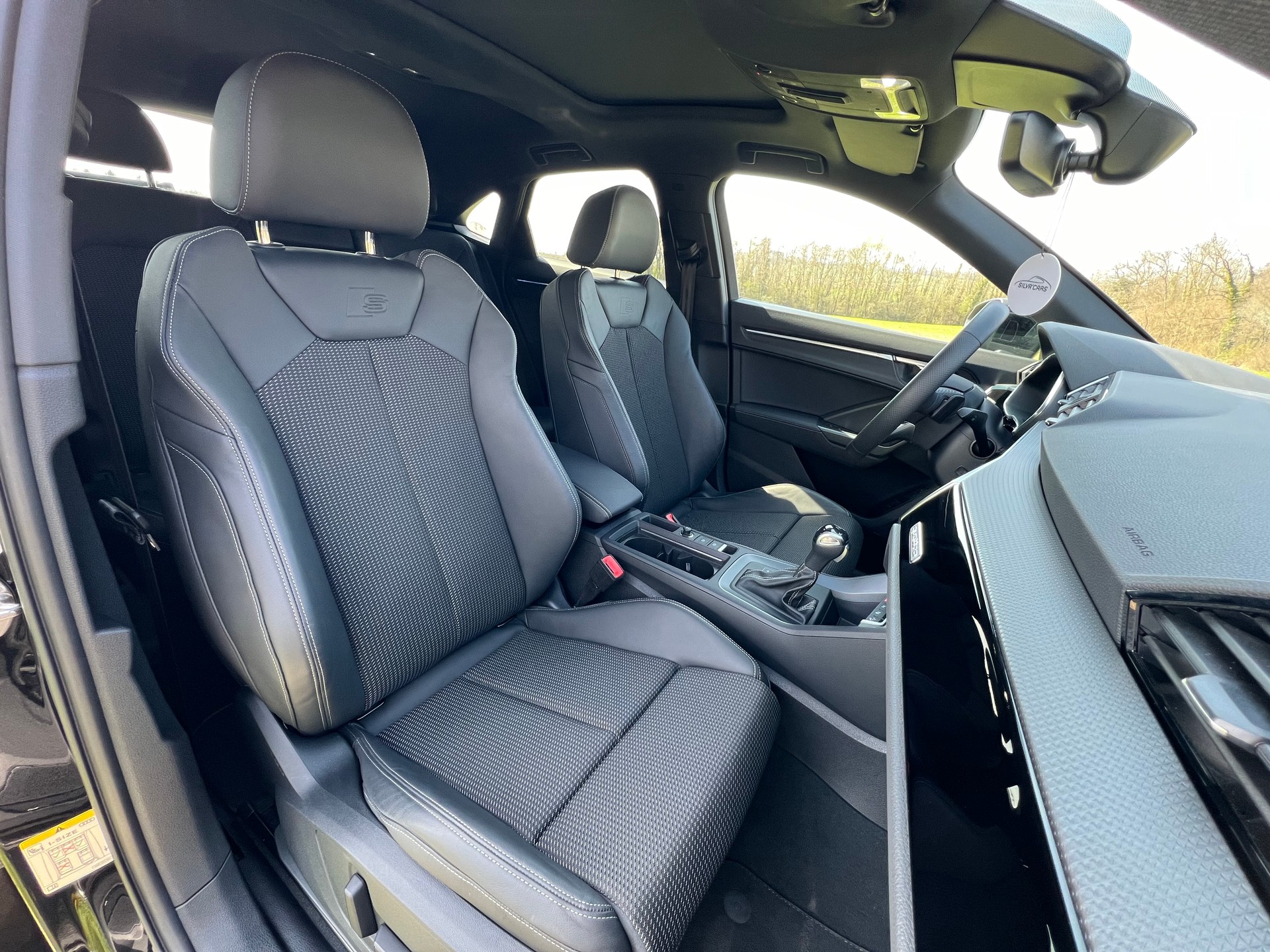 AUDI Q3 Sportback 45 TFSI S line quattro S-tronic-image-7