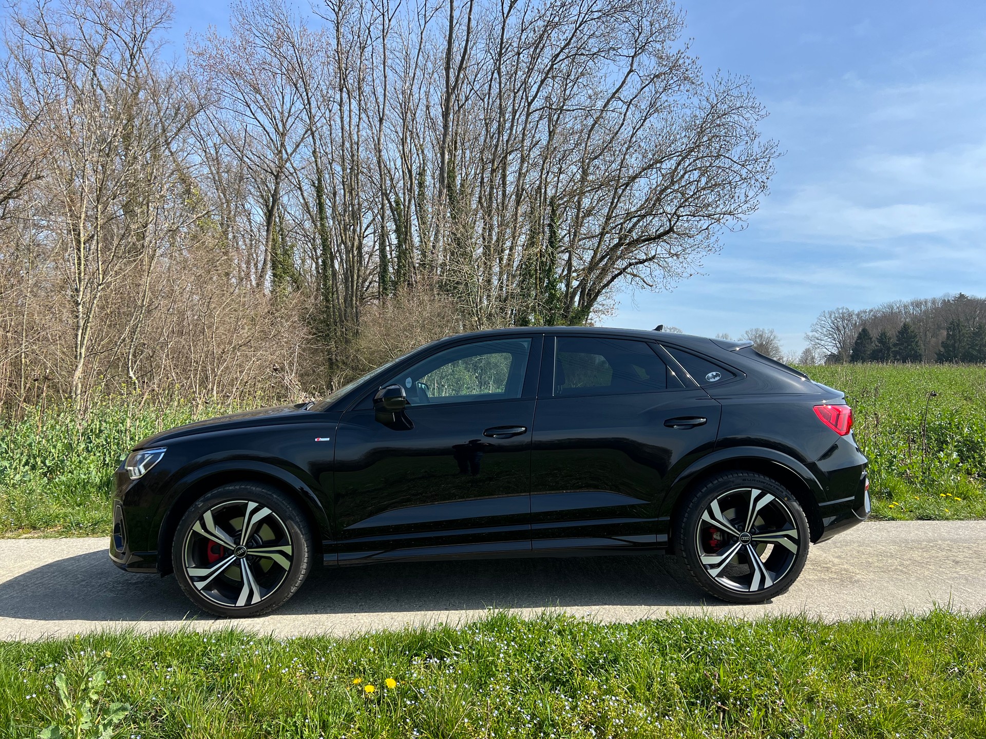 AUDI Q3 Sportback 45 TFSI S line quattro S-tronic-image-2