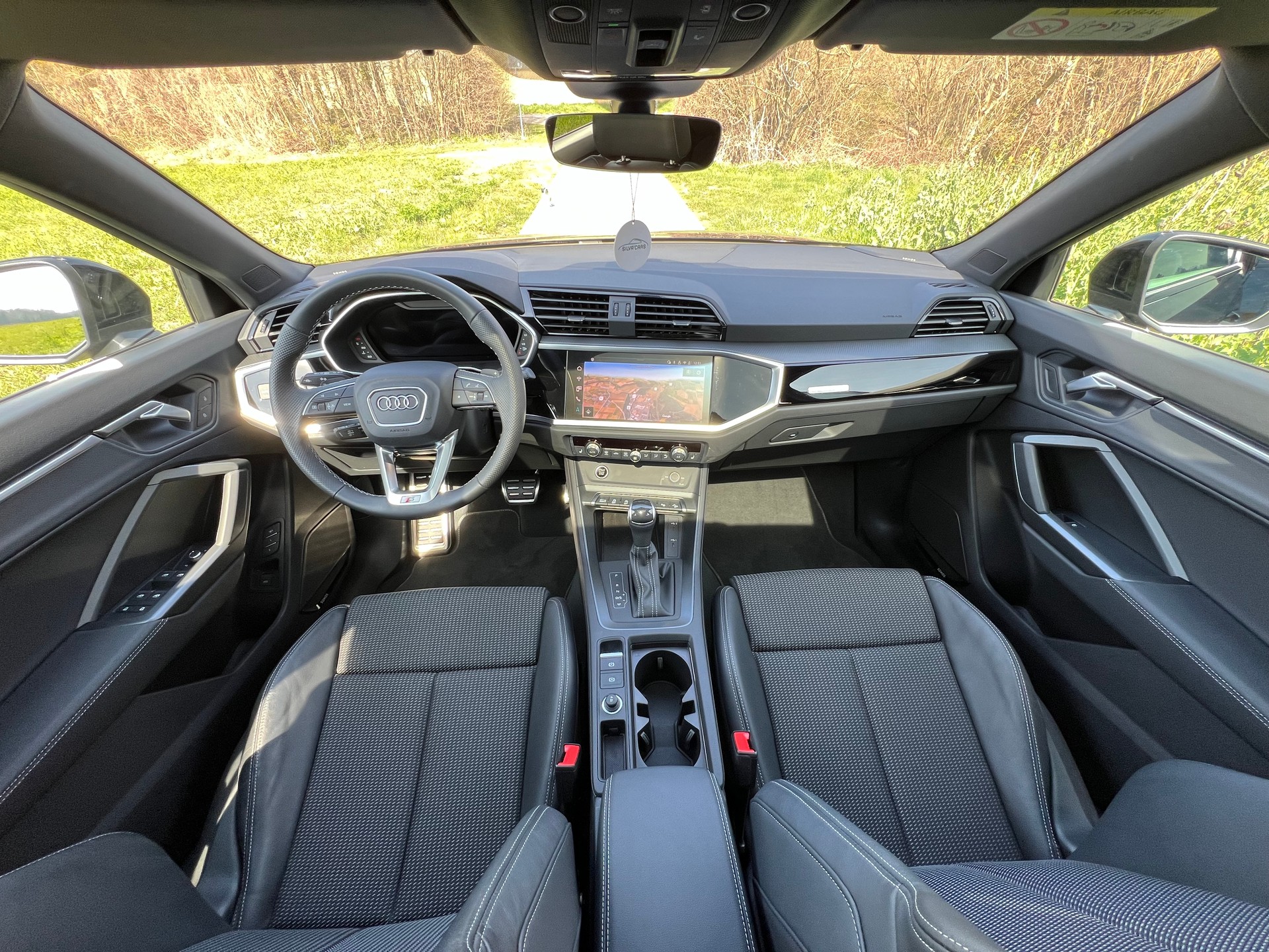 AUDI Q3 Sportback 45 TFSI S line quattro S-tronic-image-10