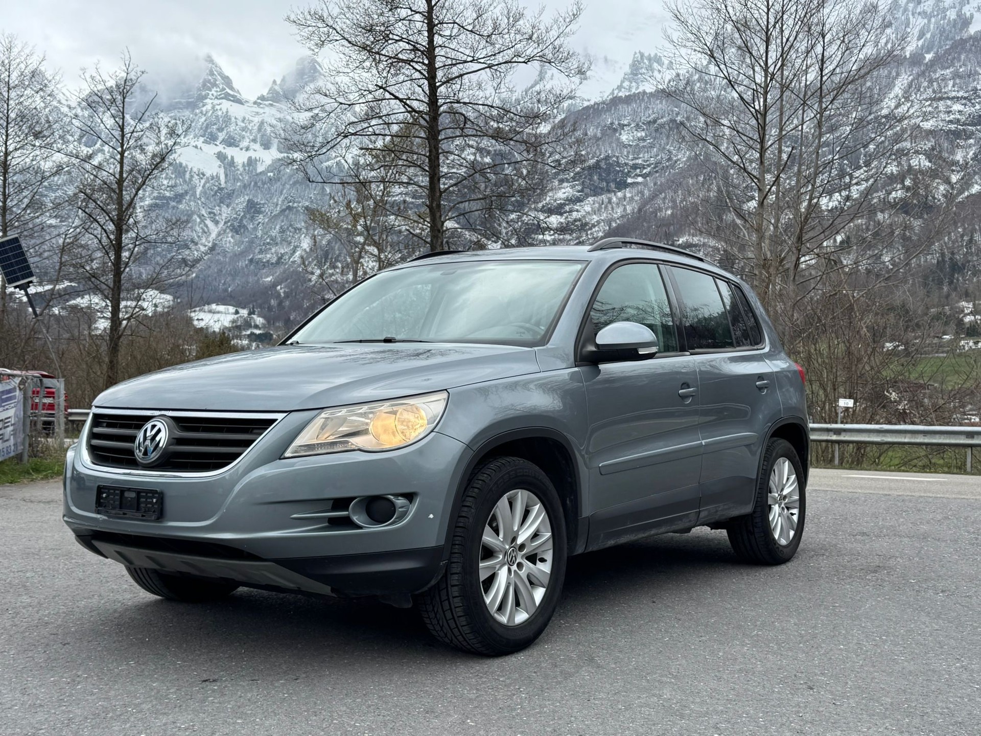 VW Tiguan 2.0 TDI Track&Field Tiptronic-image-1