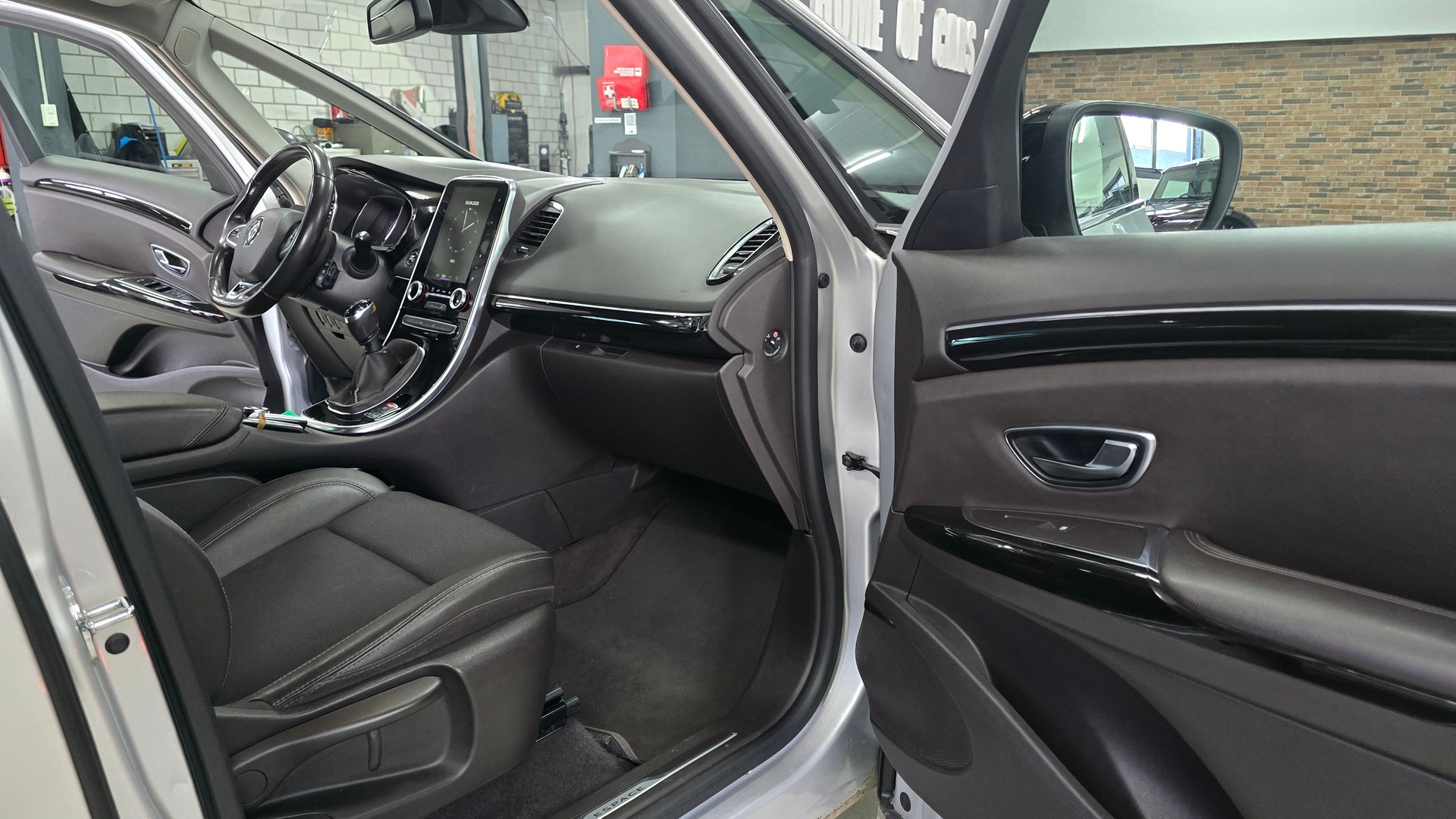 RENAULT Espace 1.6 dCi Intens-image-25