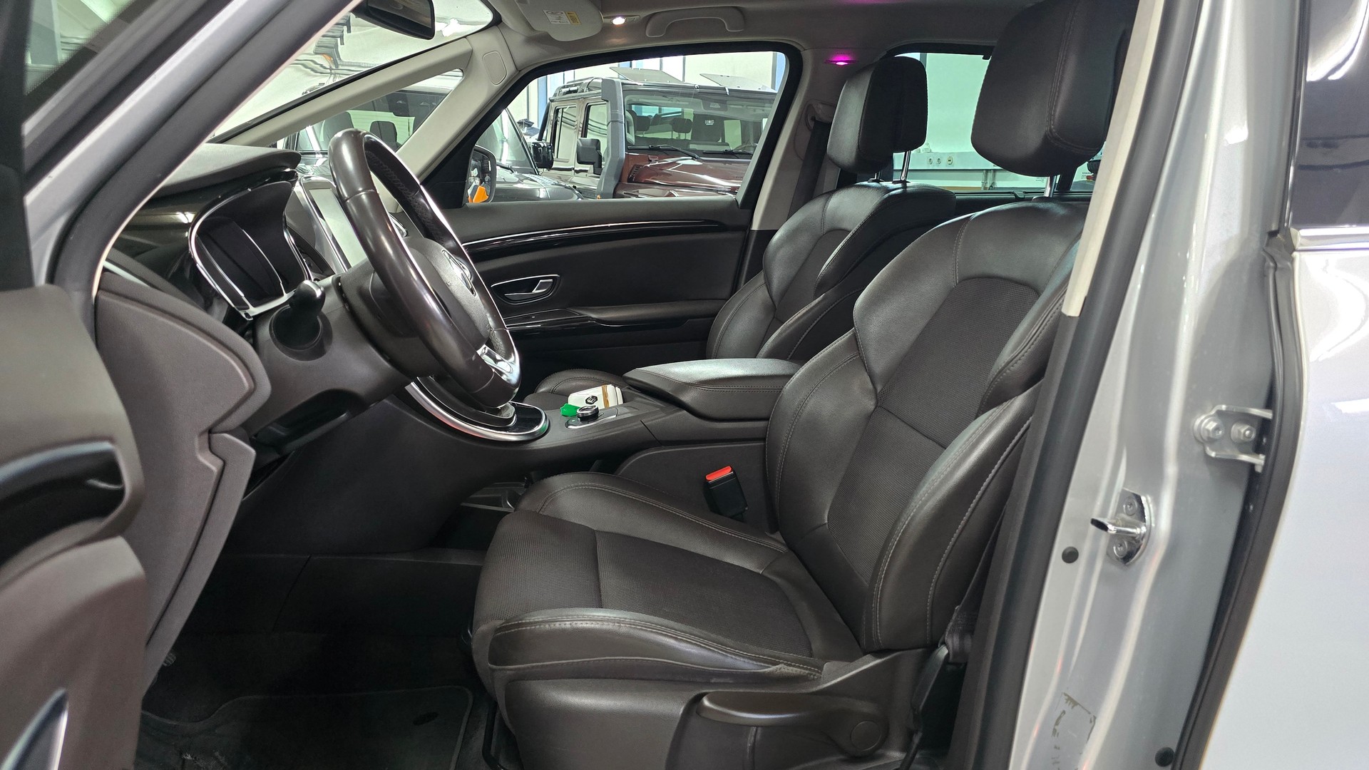 RENAULT Espace 1.6 dCi Intens-image-19