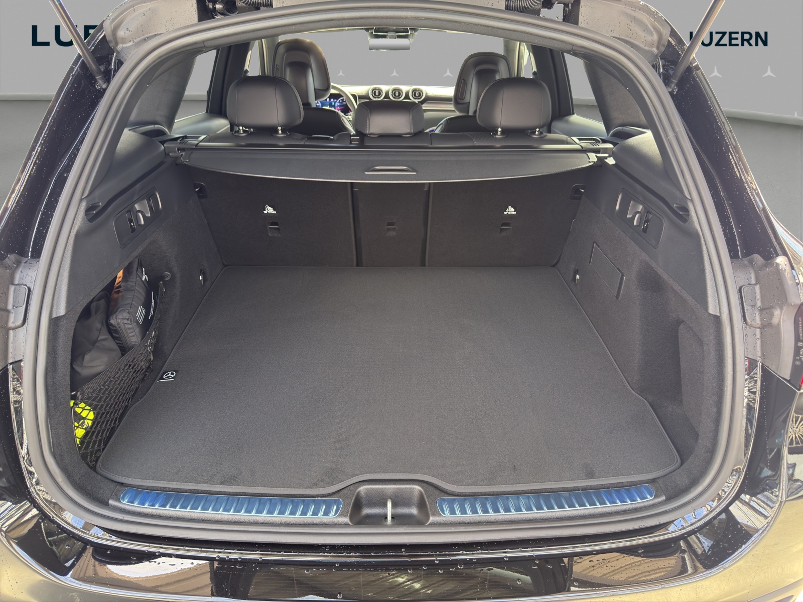MERCEDES-BENZ GLC 300 4Matic 9G-Tronic-image-13