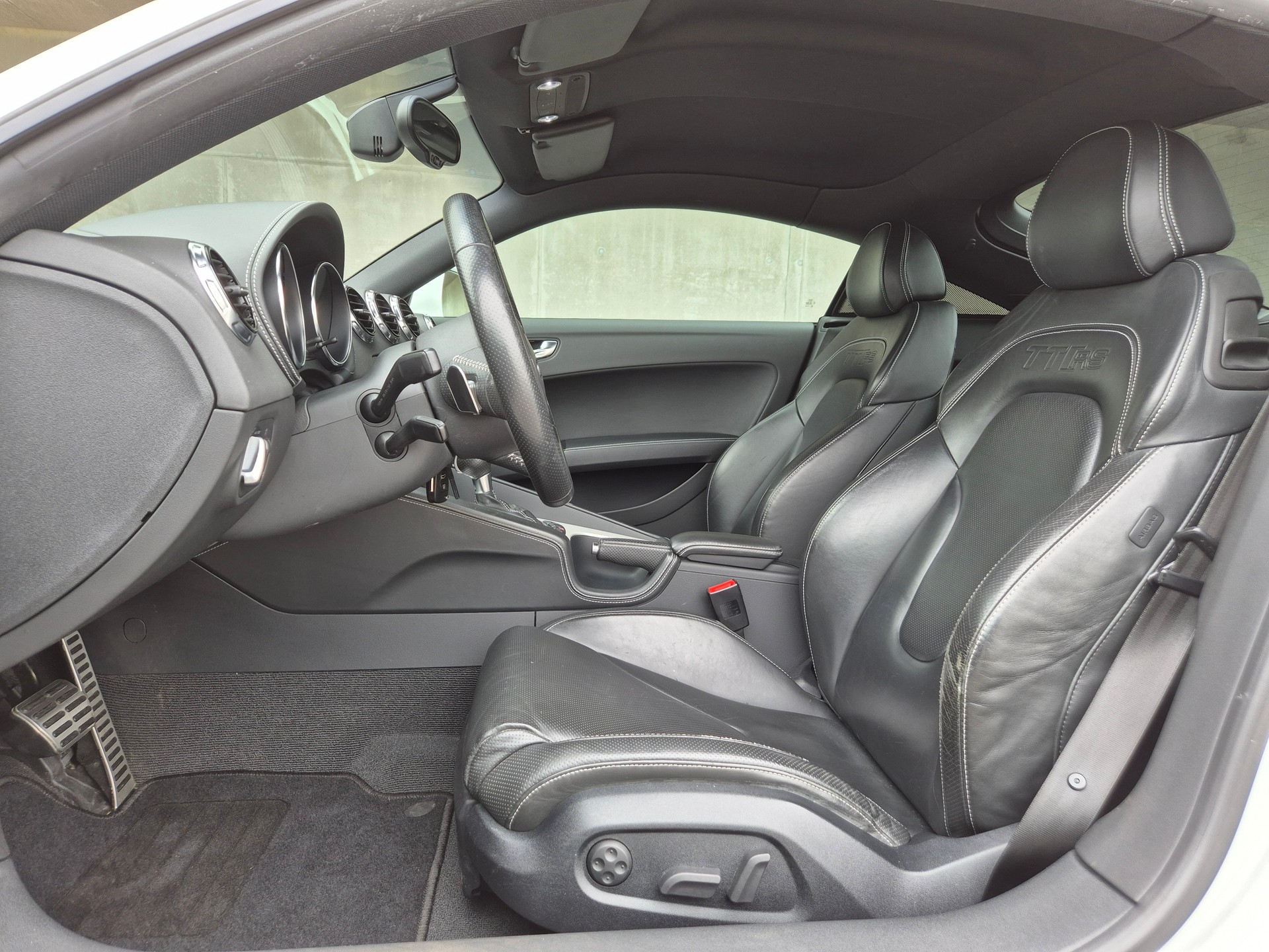 AUDI TT RS Coupé 2.5 TFSI quattro S-tronic-image-9