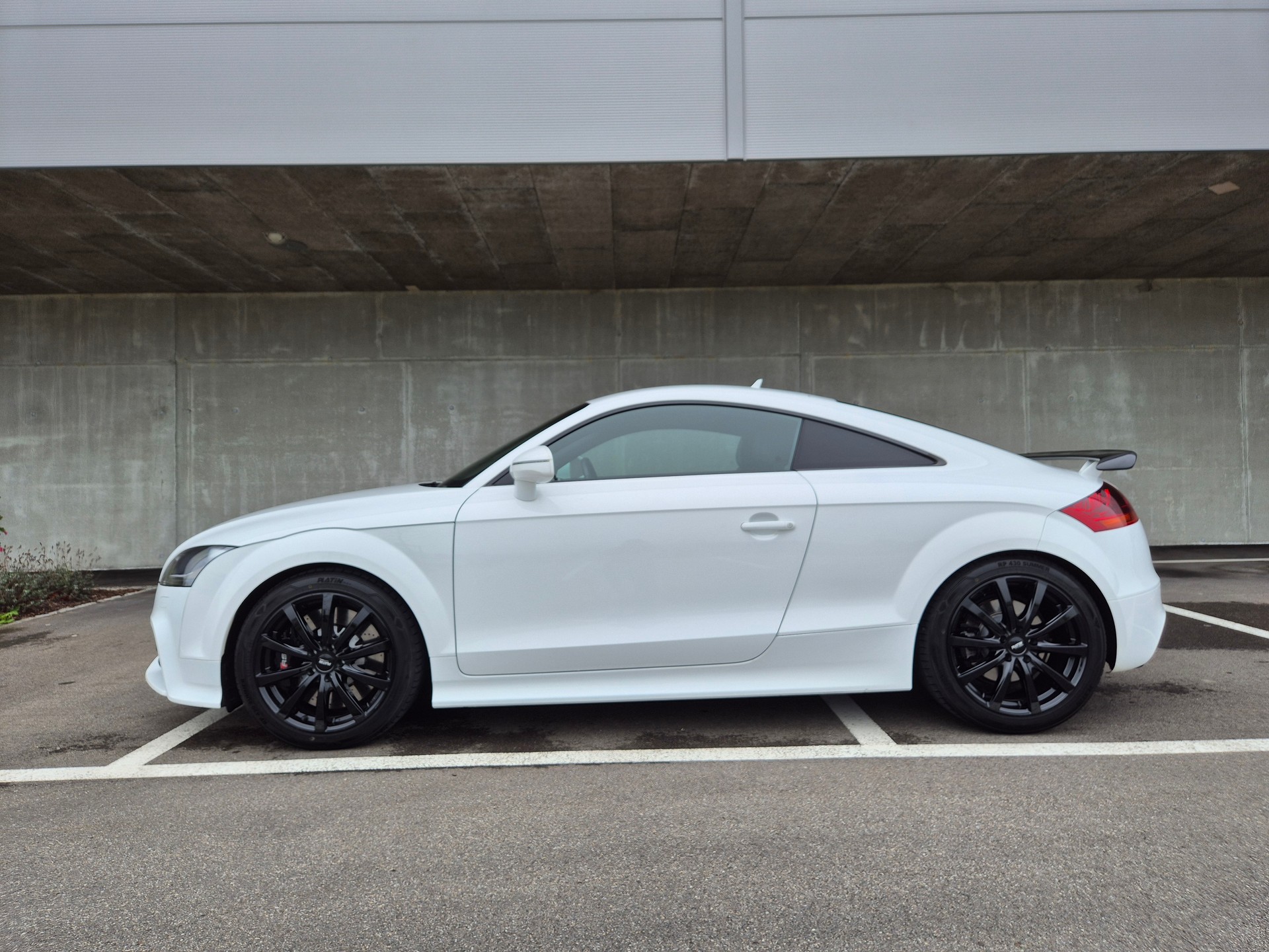 AUDI TT RS Coupé 2.5 TFSI quattro S-tronic-image-2