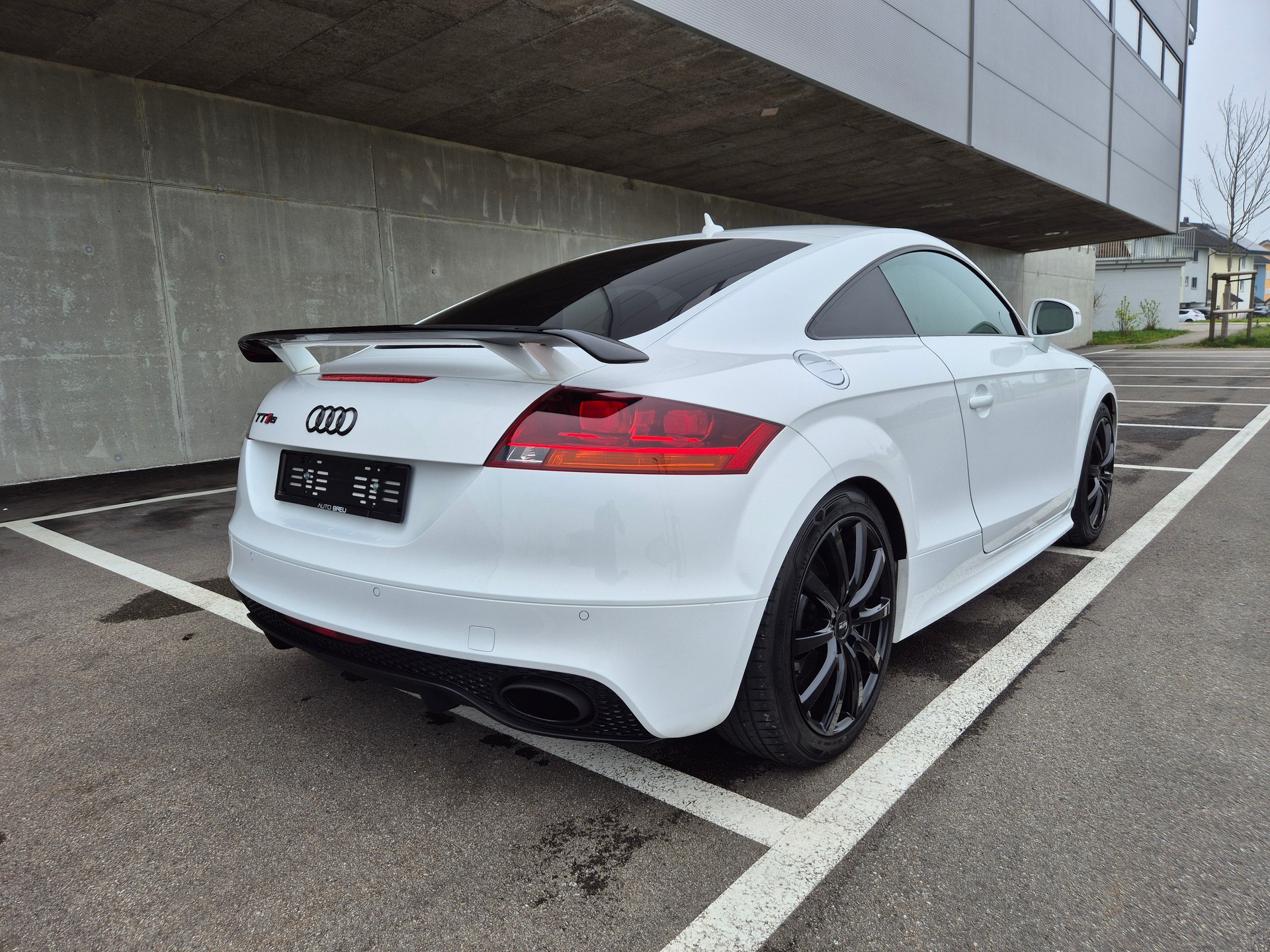 AUDI TT RS Coupé 2.5 TFSI quattro S-tronic-image-4