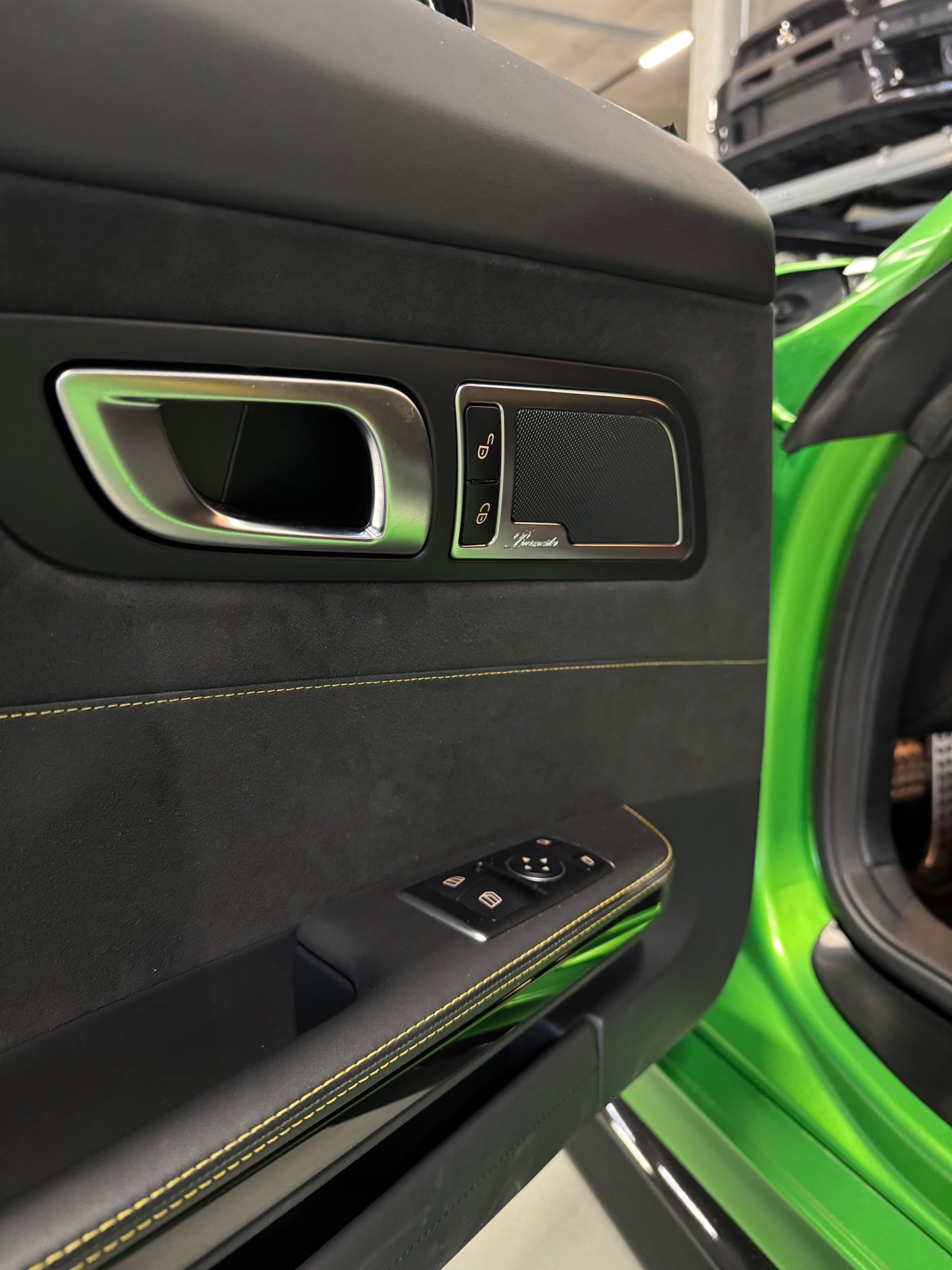 MERCEDES-BENZ AMG GT-R DCT *Recaro*-image-12