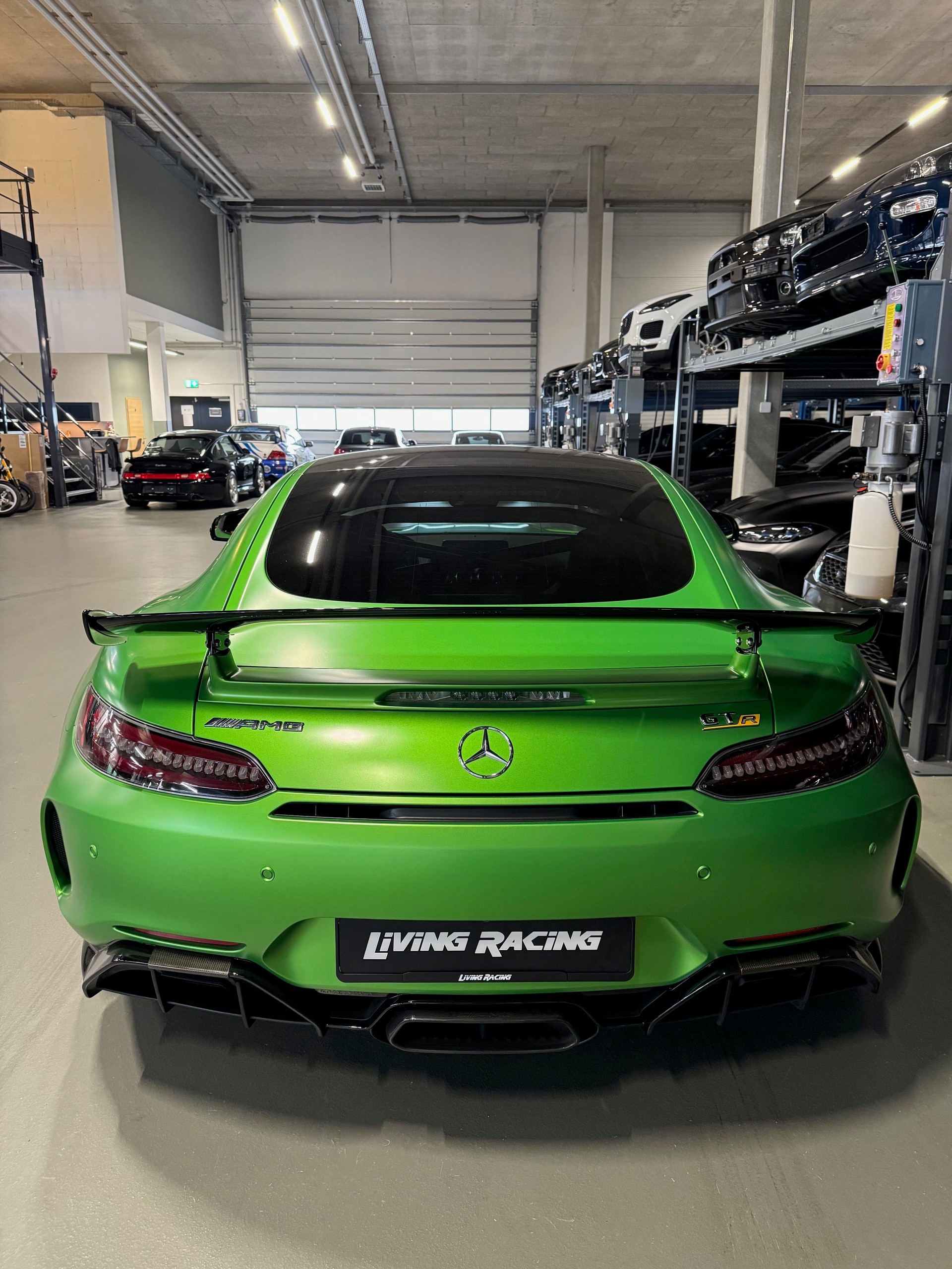 MERCEDES-BENZ AMG GT-R DCT *Recaro*-image-3